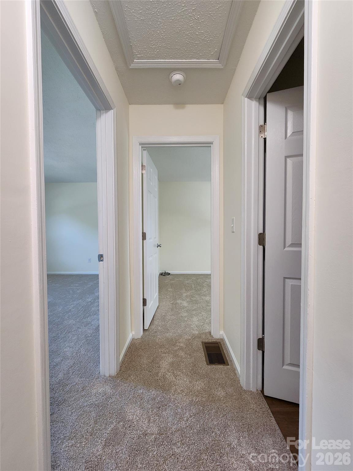 406 E 18th Street Property Photo 10