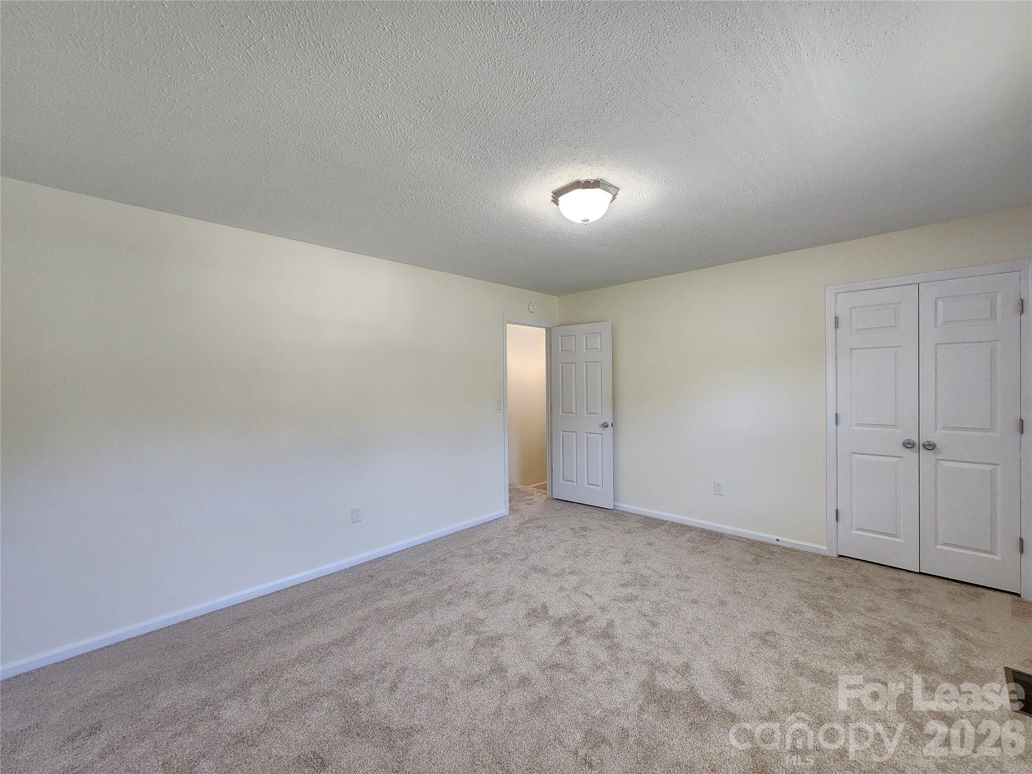 406 E 18th Street Property Photo 12