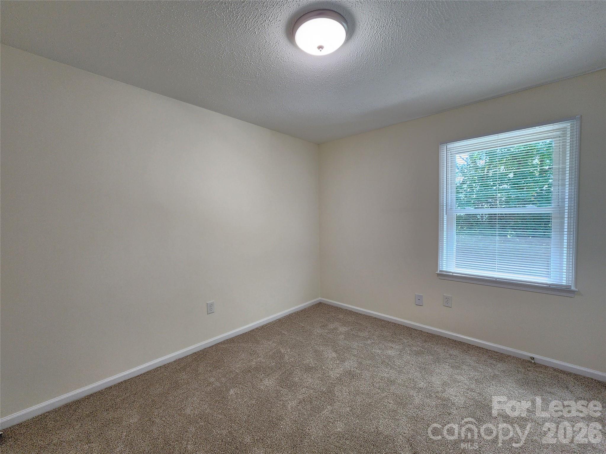 406 E 18th Street Property Photo 14