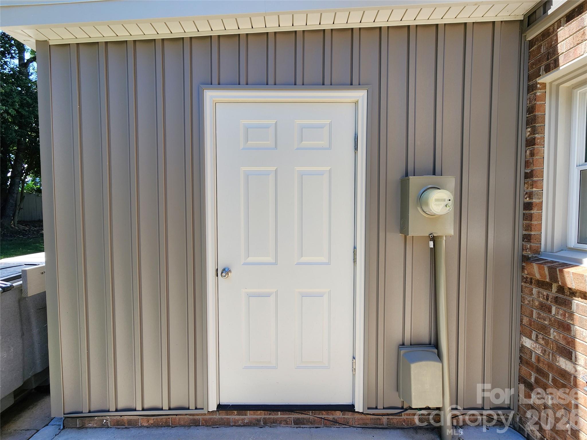 406 E 18th Street Property Photo 18