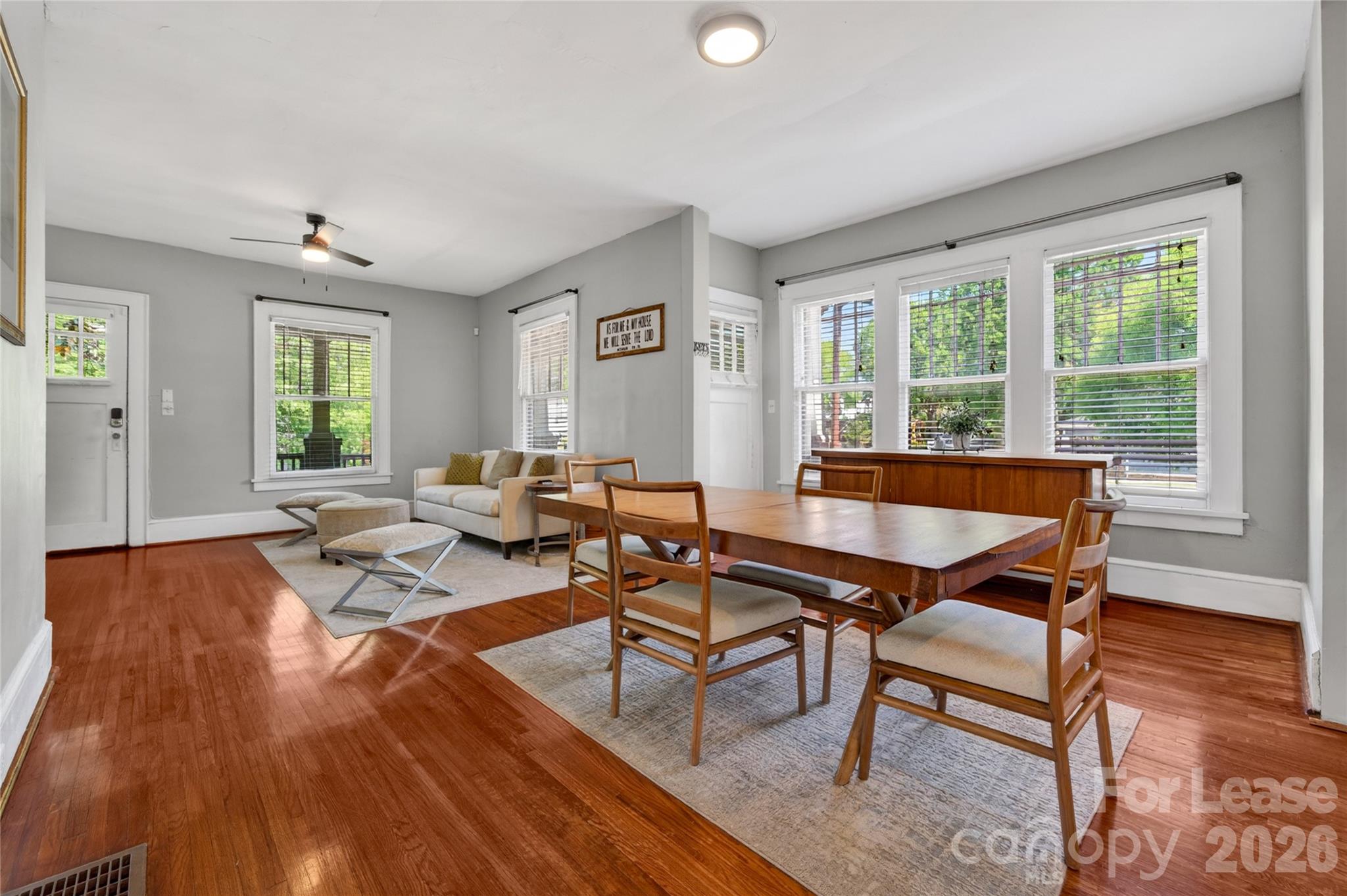 405 Walnut Avenue Property Photo 4