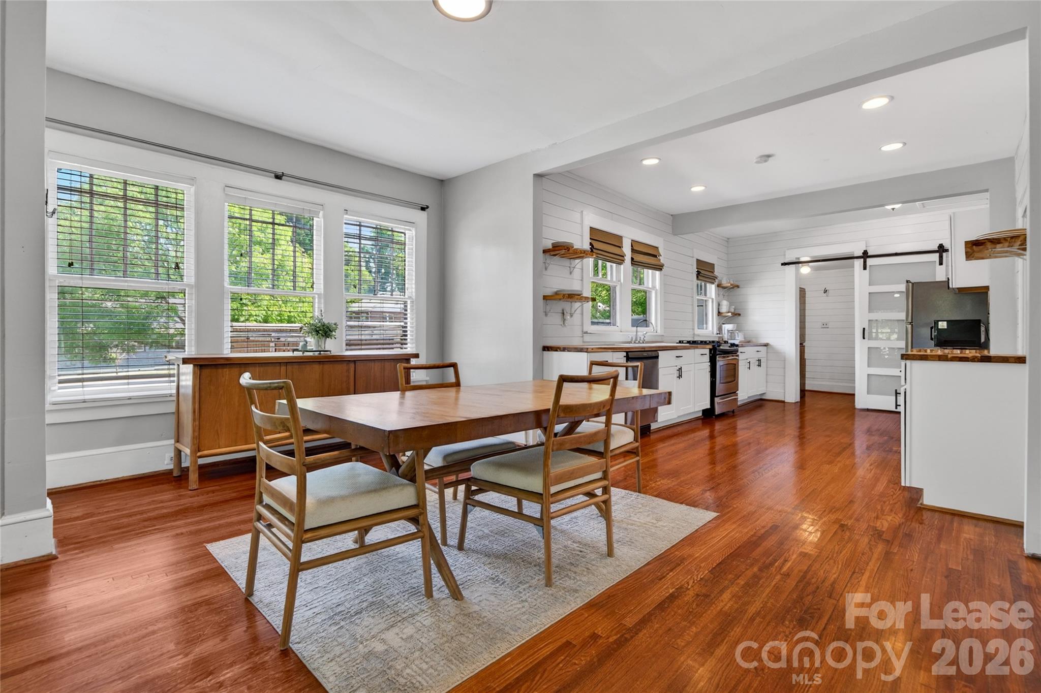 405 Walnut Avenue Property Photo 5