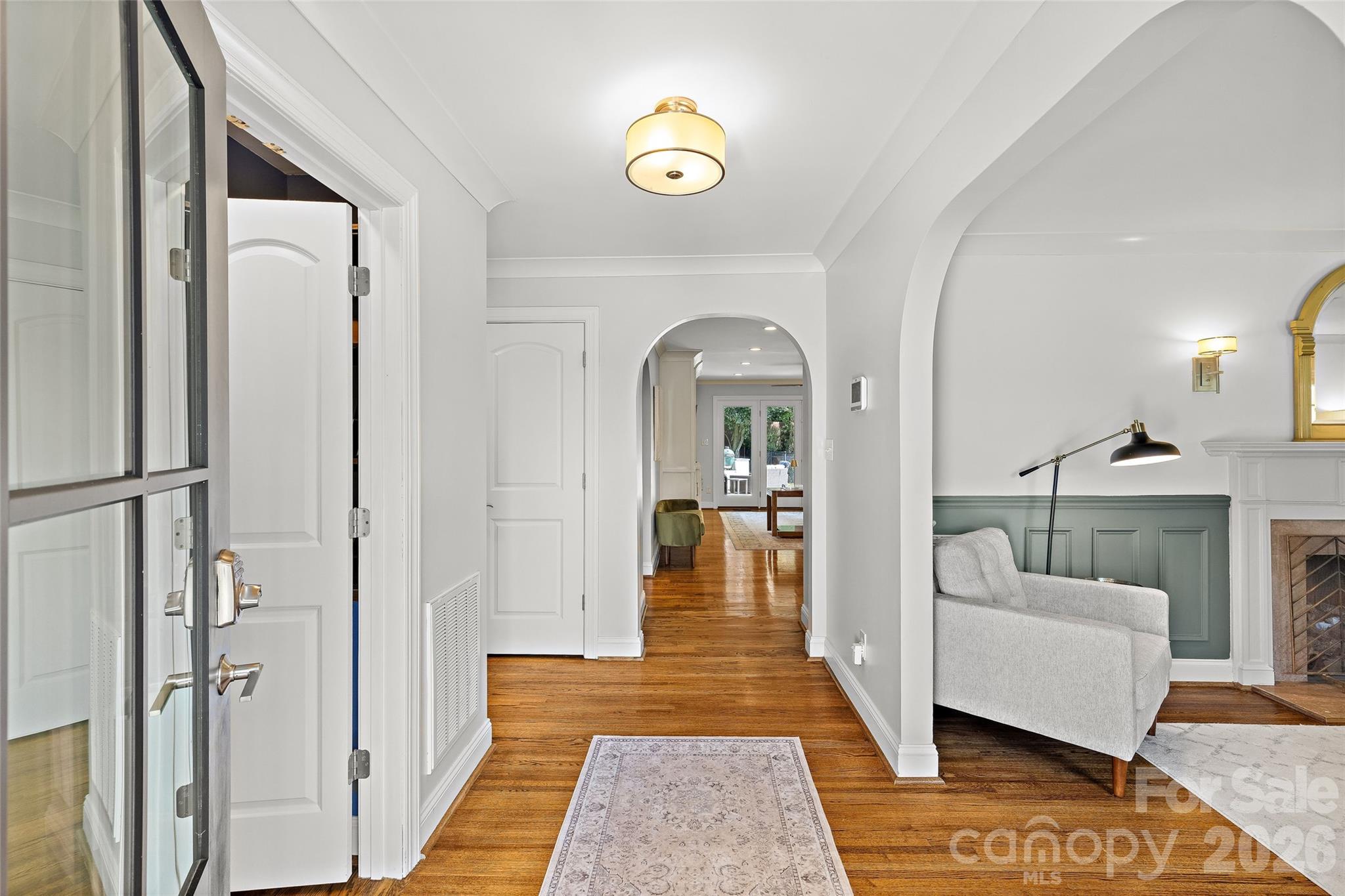 3615 Pickwick Lane Property Photo 3