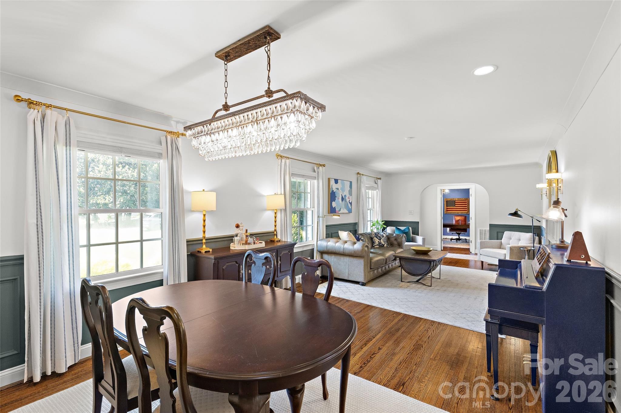 3615 Pickwick Lane Property Photo 6