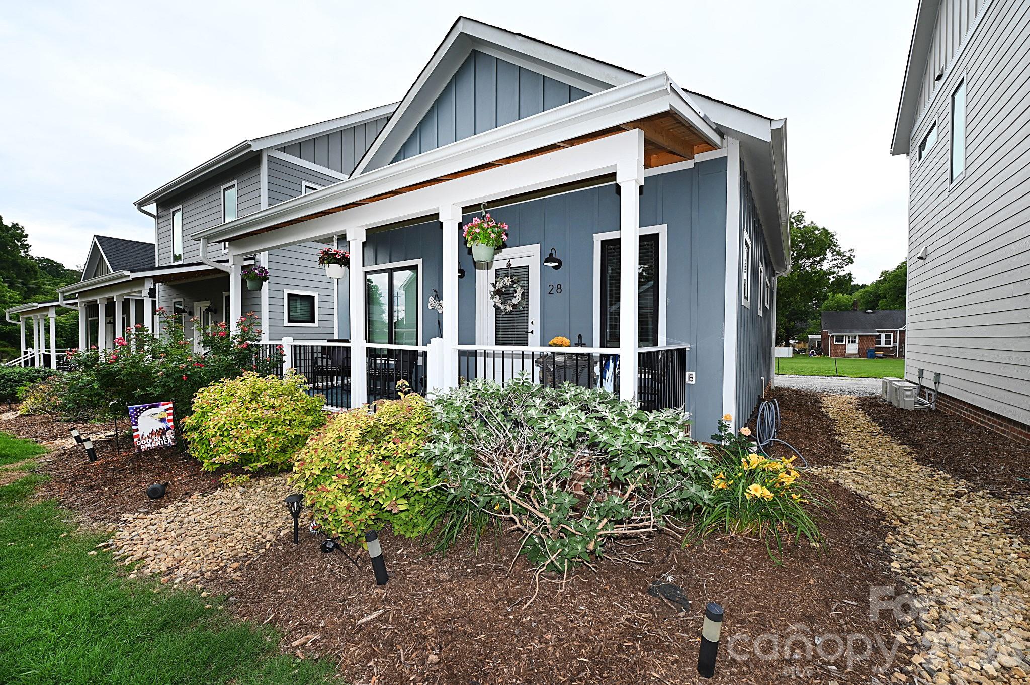 28 Cottage Court Property Photo 1