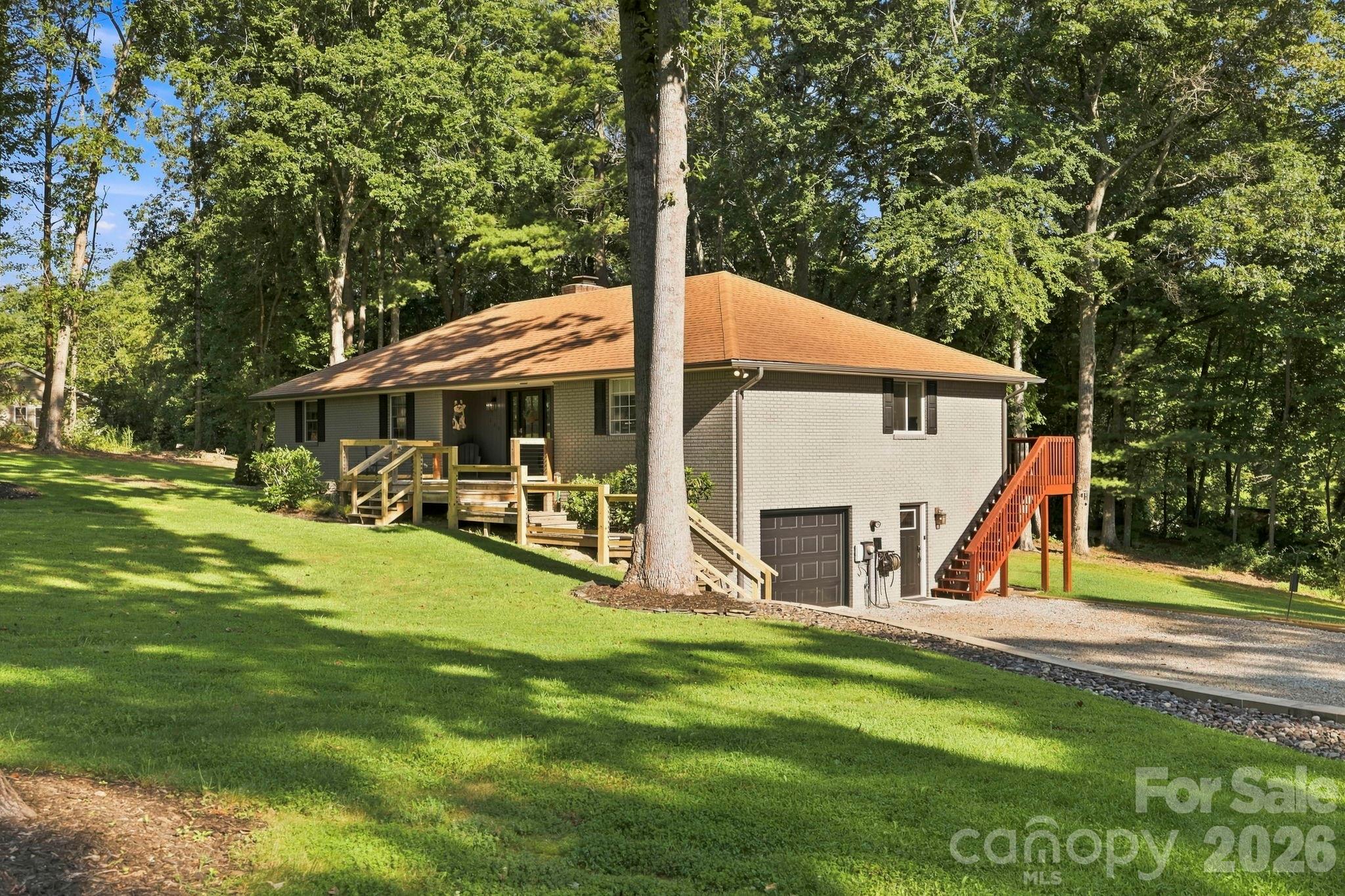 168 S Country Lane Property Photo 1