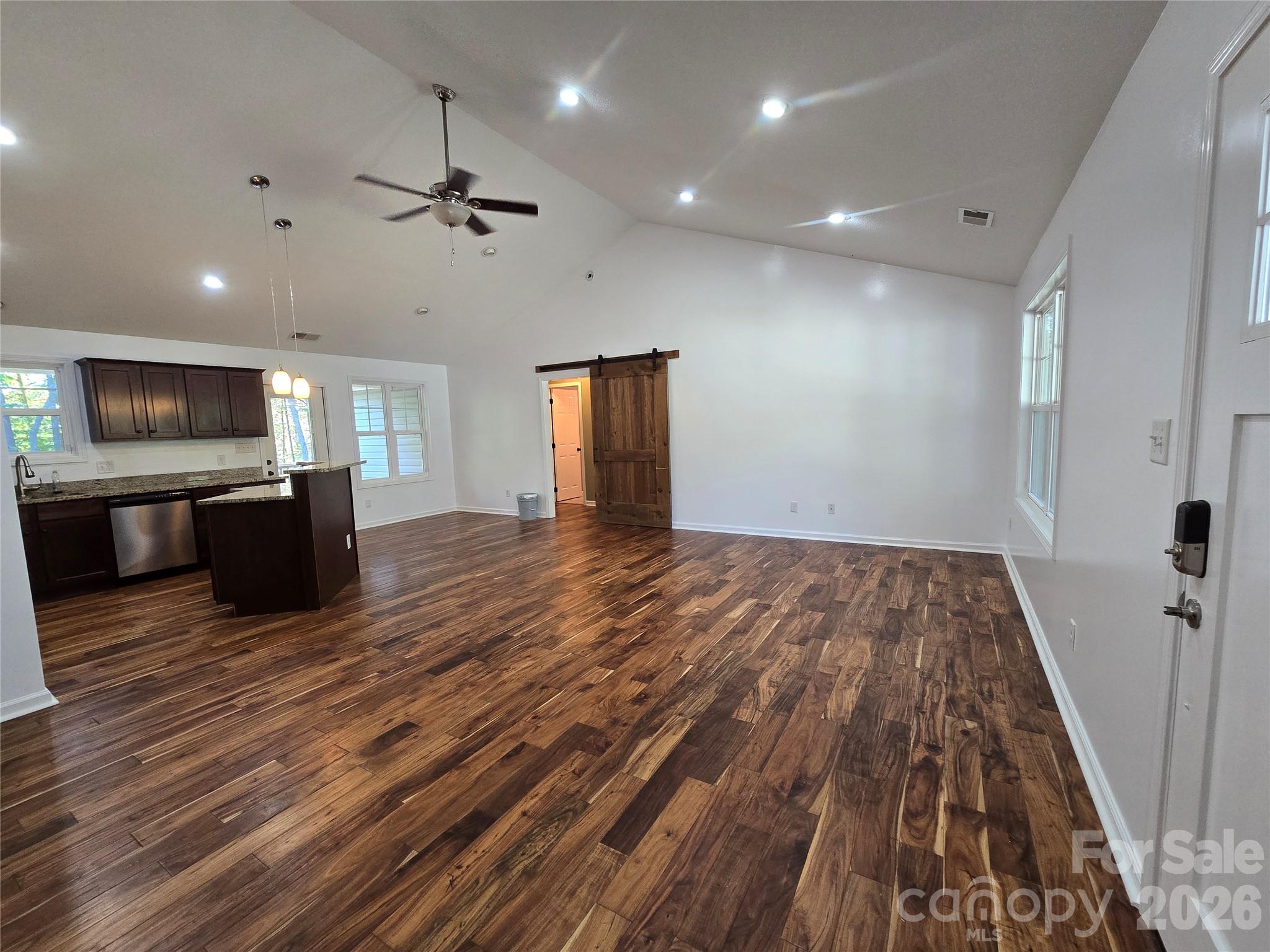 15 Tiki Way Property Photo 6