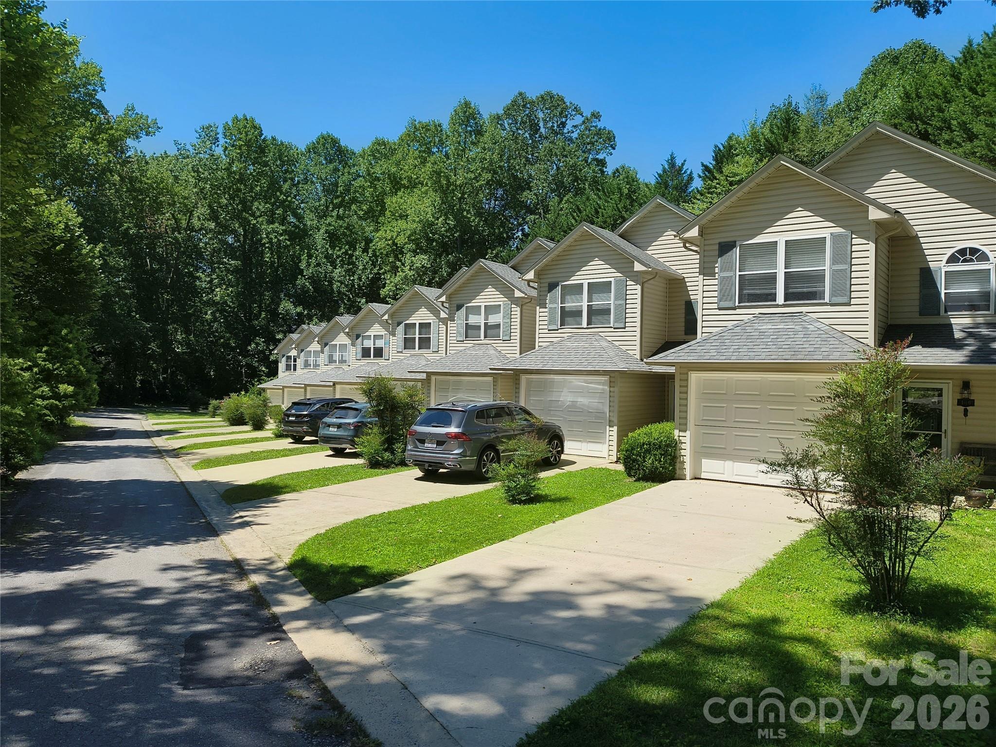 102 S Park Lane Property Photo 1
