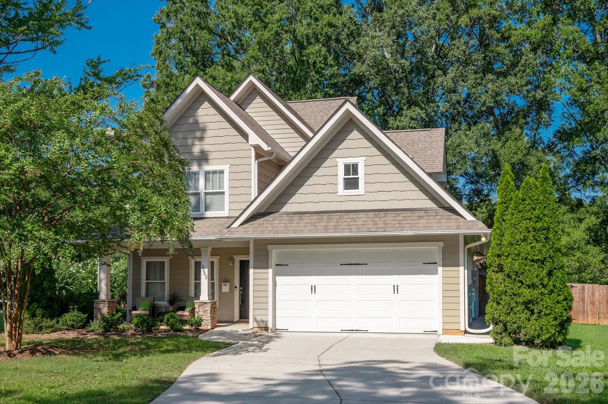 2562 Roseview Lane Property Photo 1