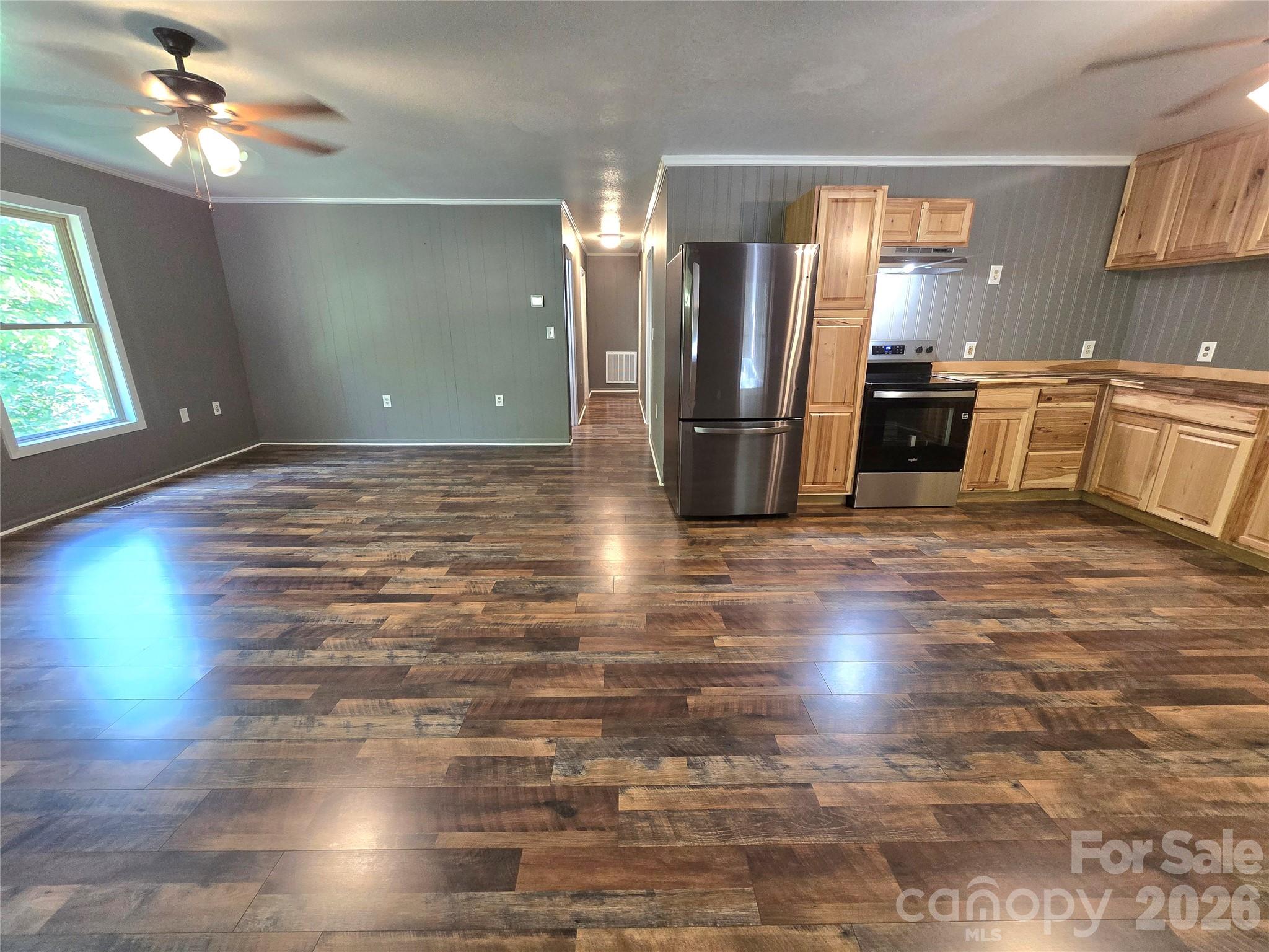 141 Silver Fox Drive Property Photo 2