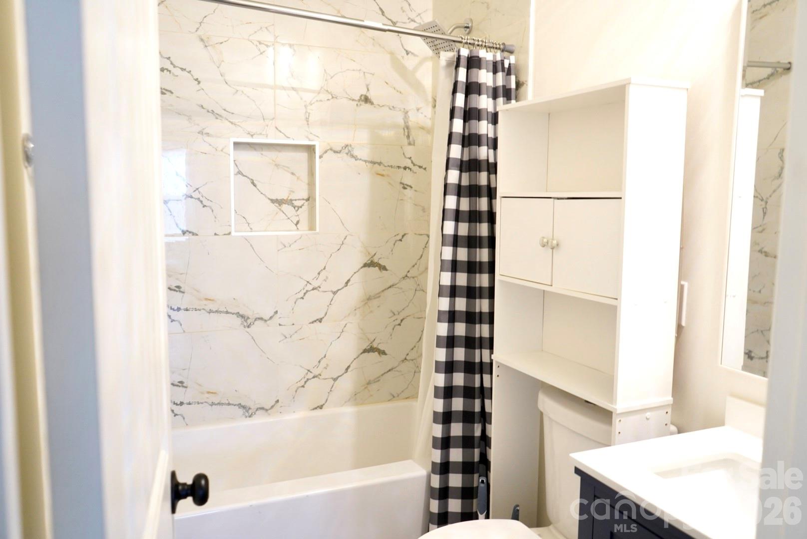302 Cedar Street Property Photo 10
