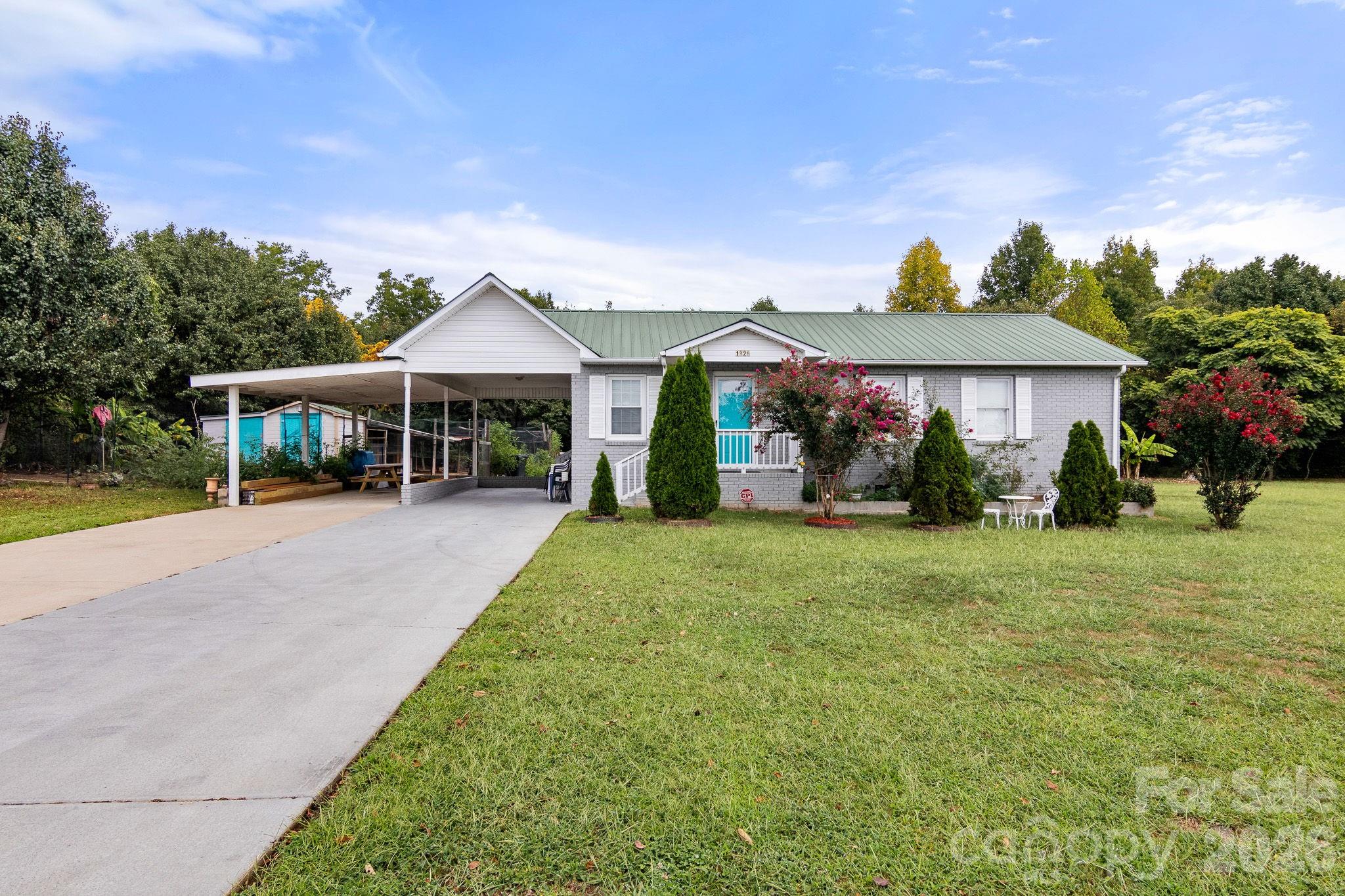 1326 New House Road Property Photo 1