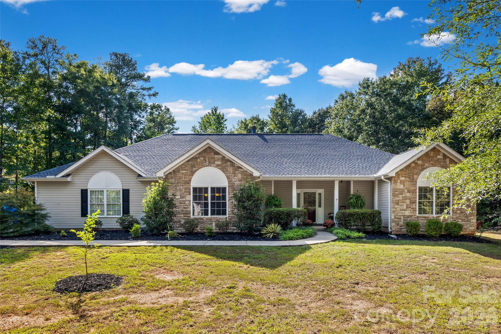 1566 Dirt Road Property Photo 1