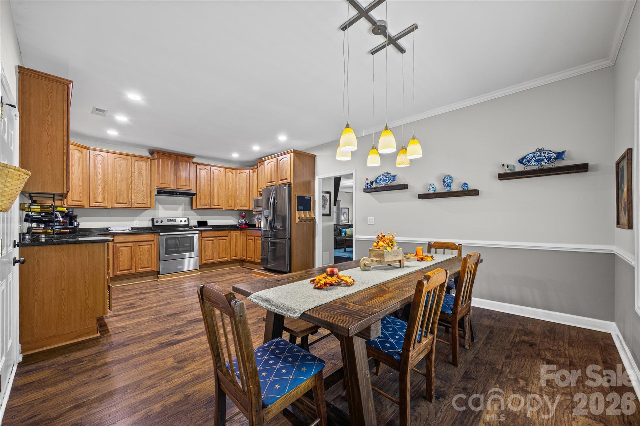 1566 Dirt Road Property Photo 7