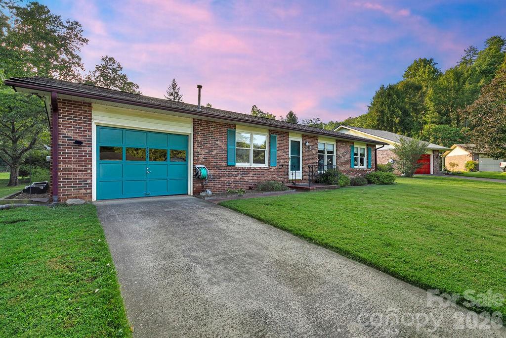 234 Resada Drive Property Photo 2
