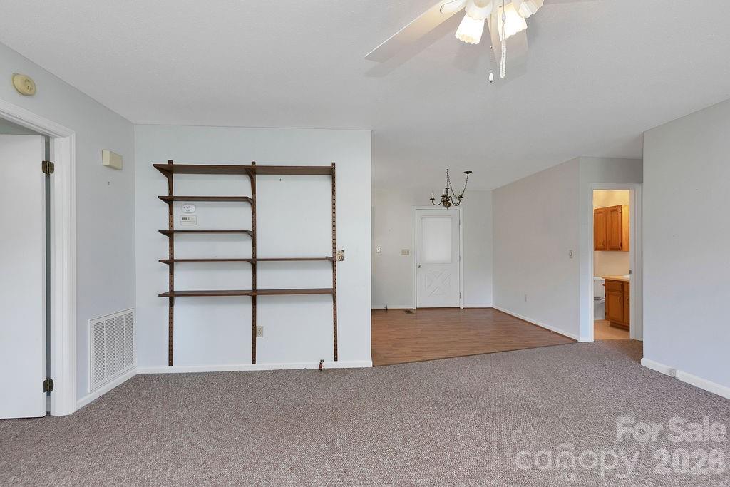 234 Resada Drive Property Photo 7