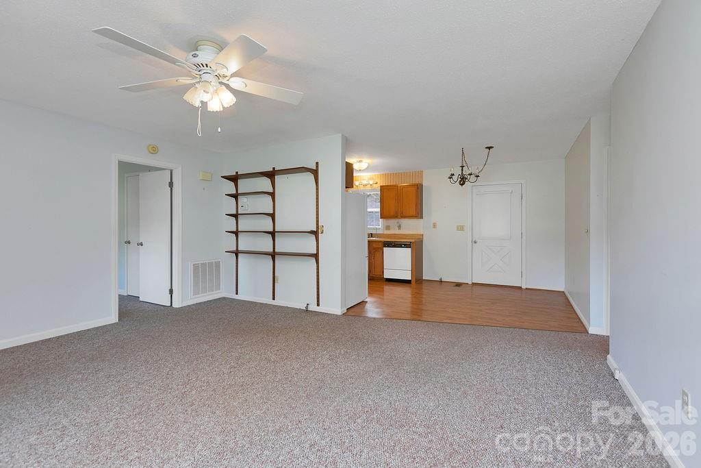 234 Resada Drive Property Photo 8