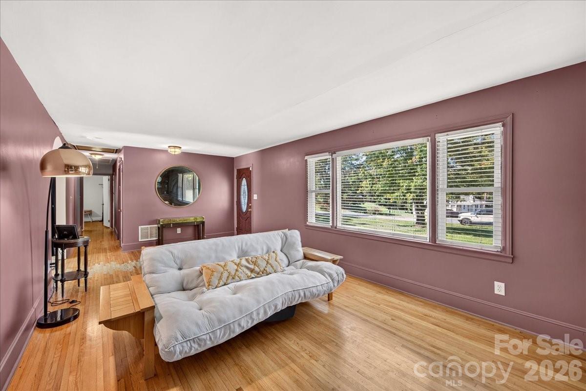 1442 Plumcrest Drive Property Photo 4