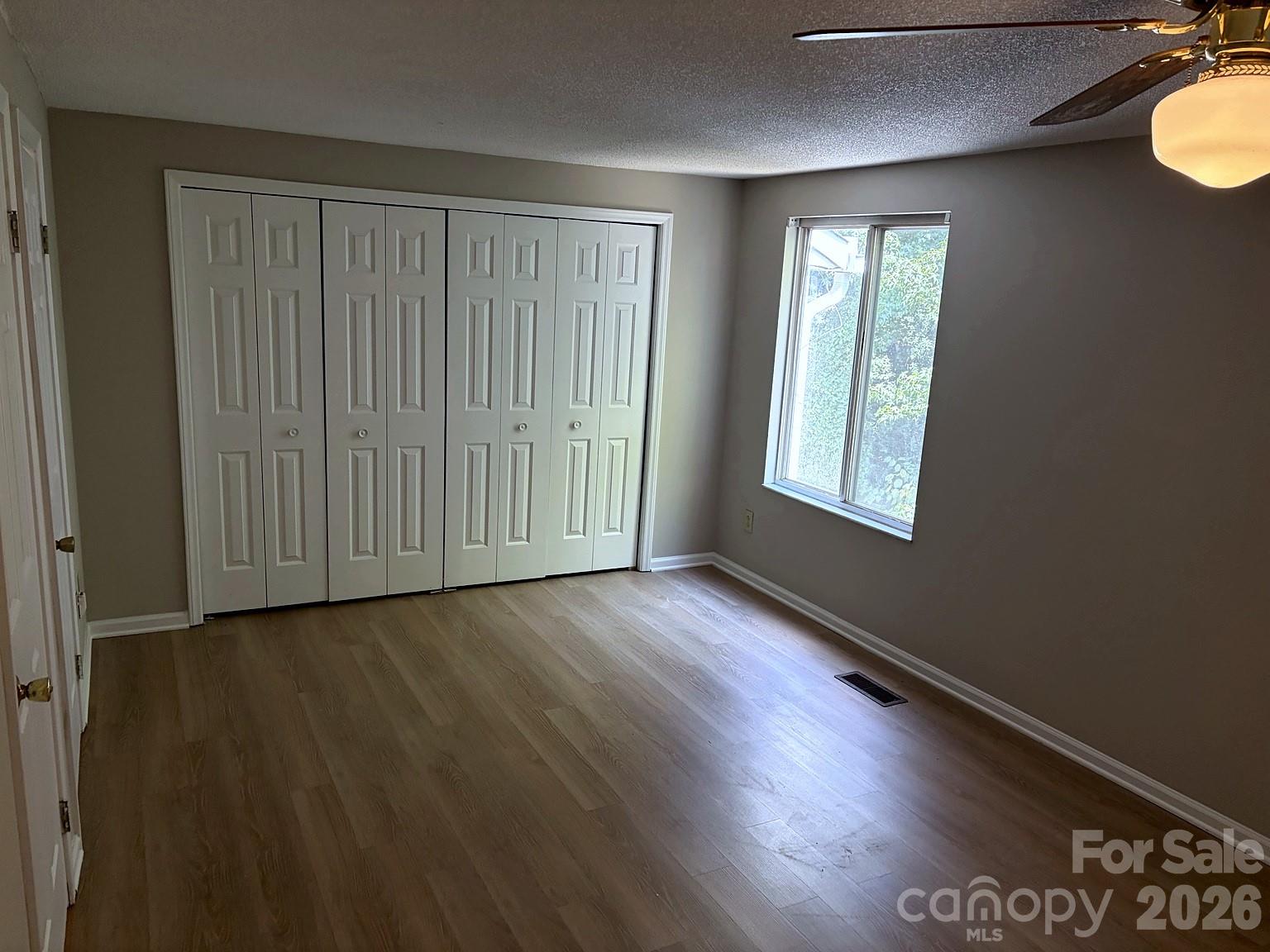 1365 Maple Shade Lane Property Photo 8
