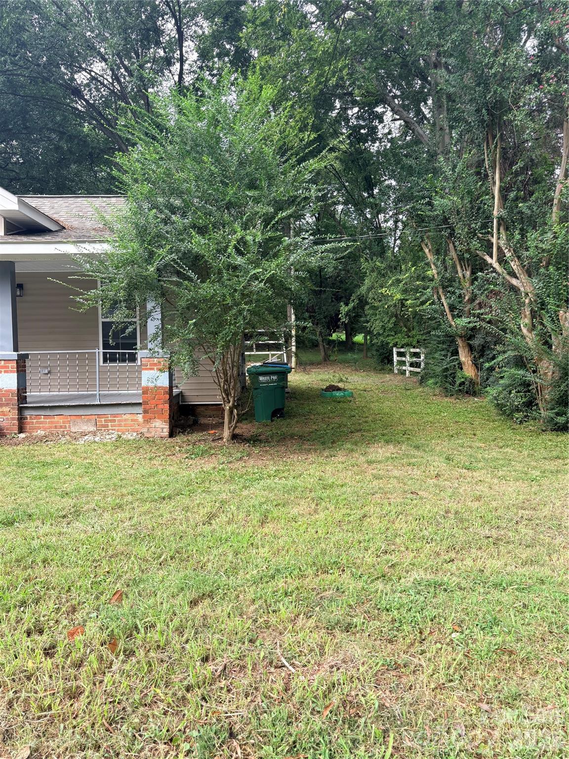 729 Austin Street Property Photo 5