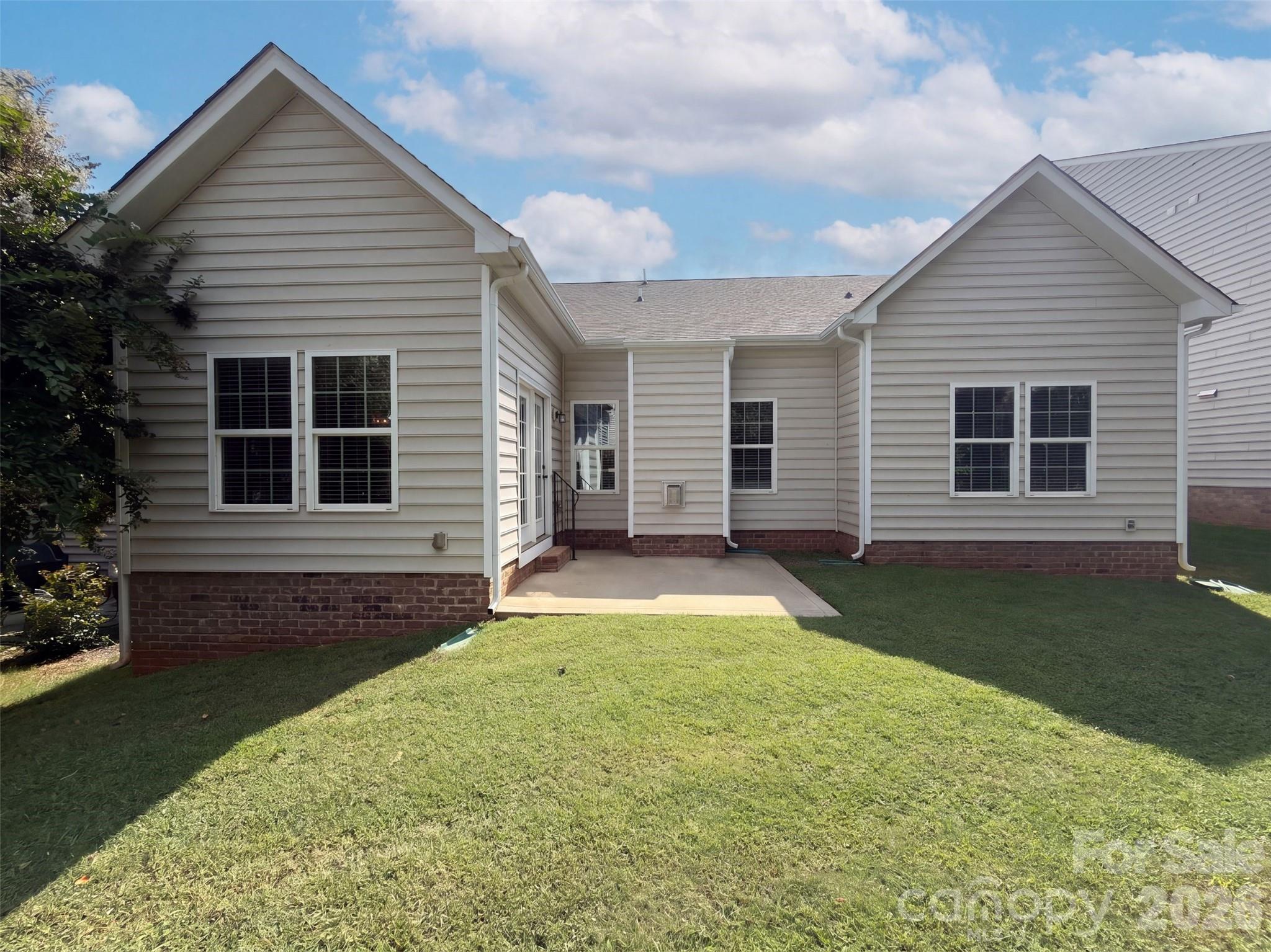 1006 Oakmere Road Property Photo 5