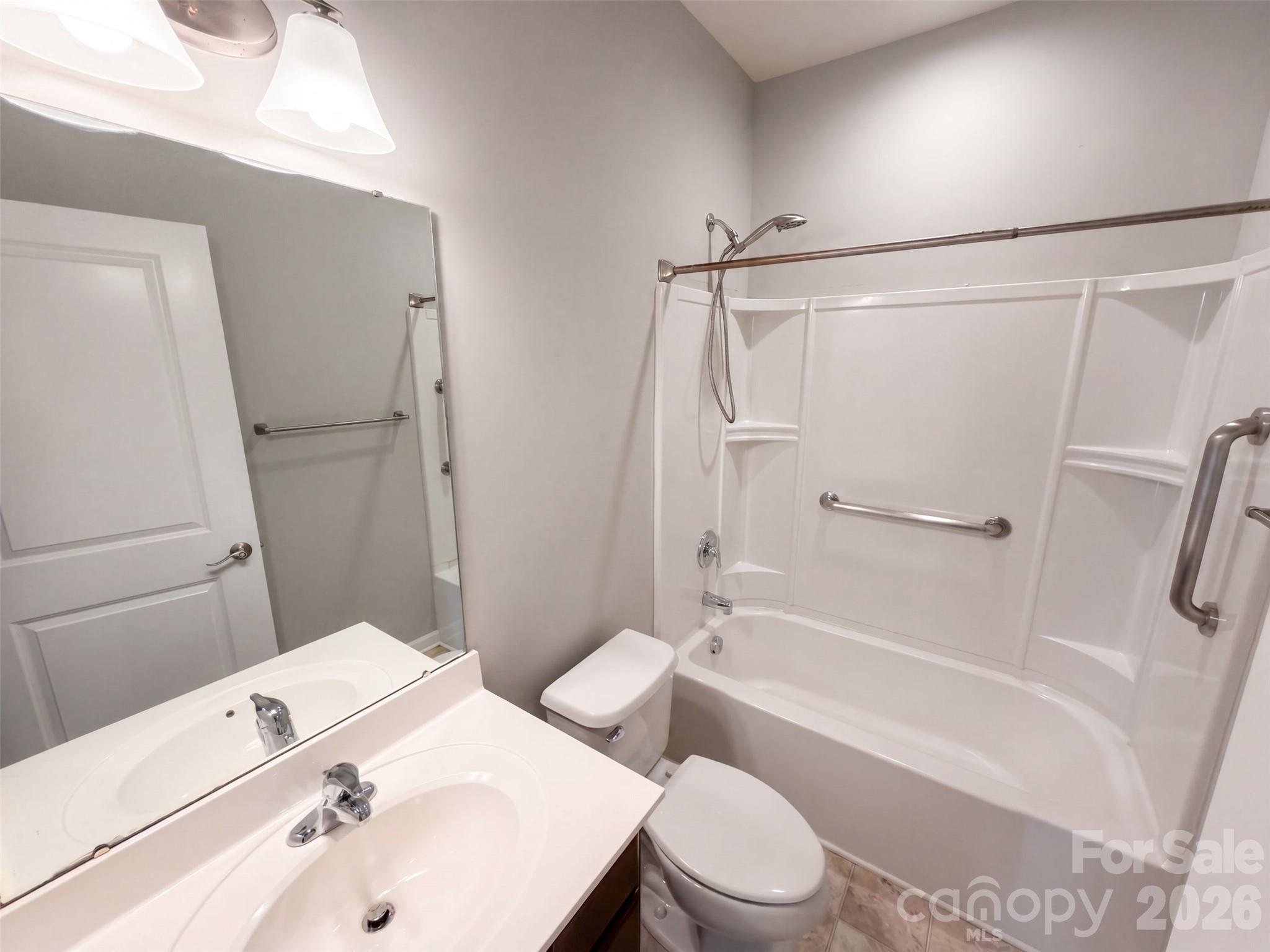 1006 Oakmere Road Property Photo 12
