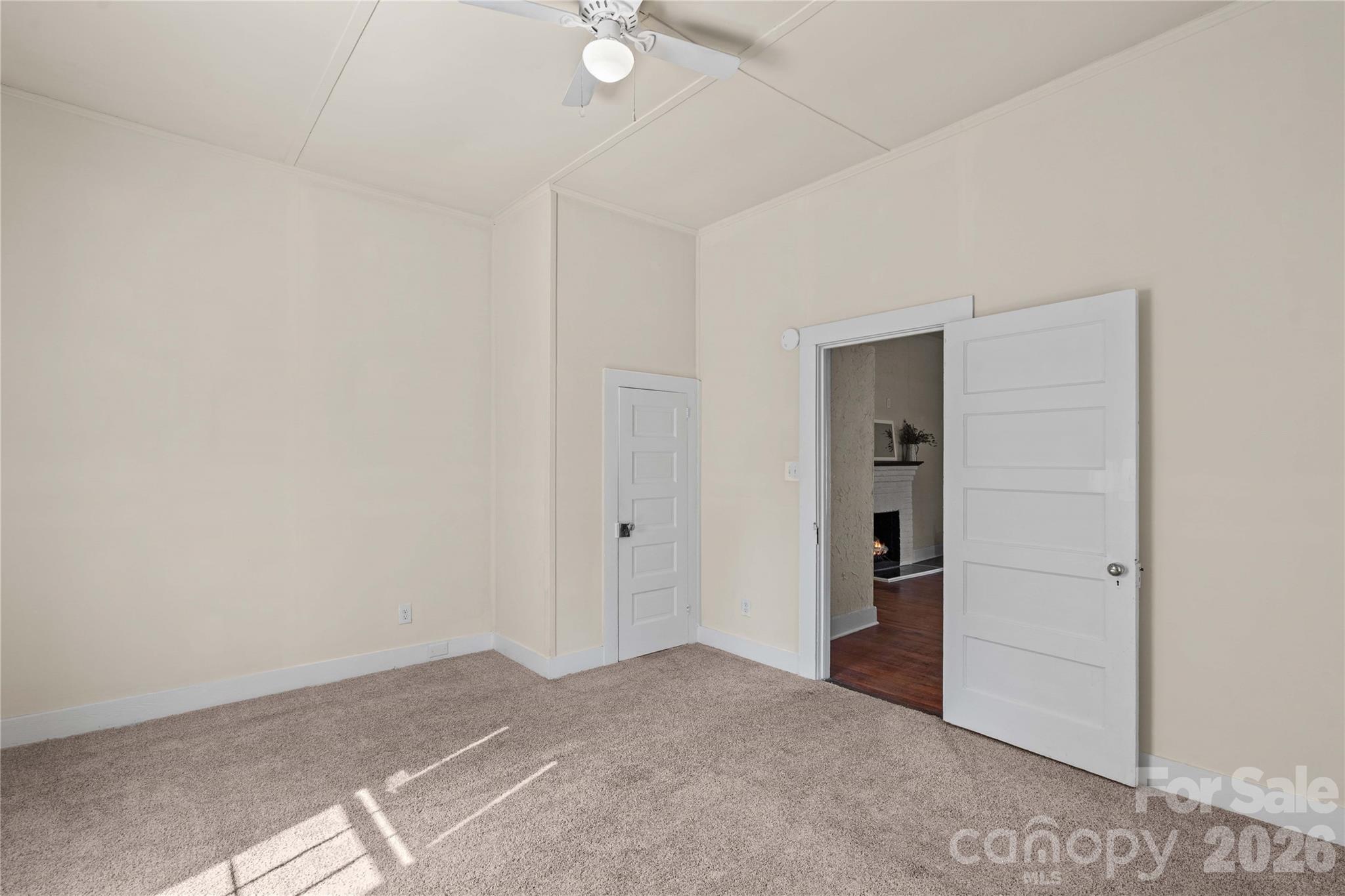 209 E Wilson Avenue Property Photo 21