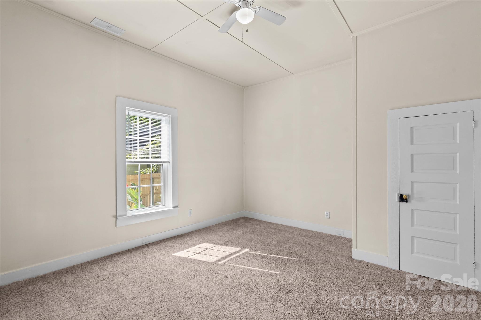 209 E Wilson Avenue Property Photo 25