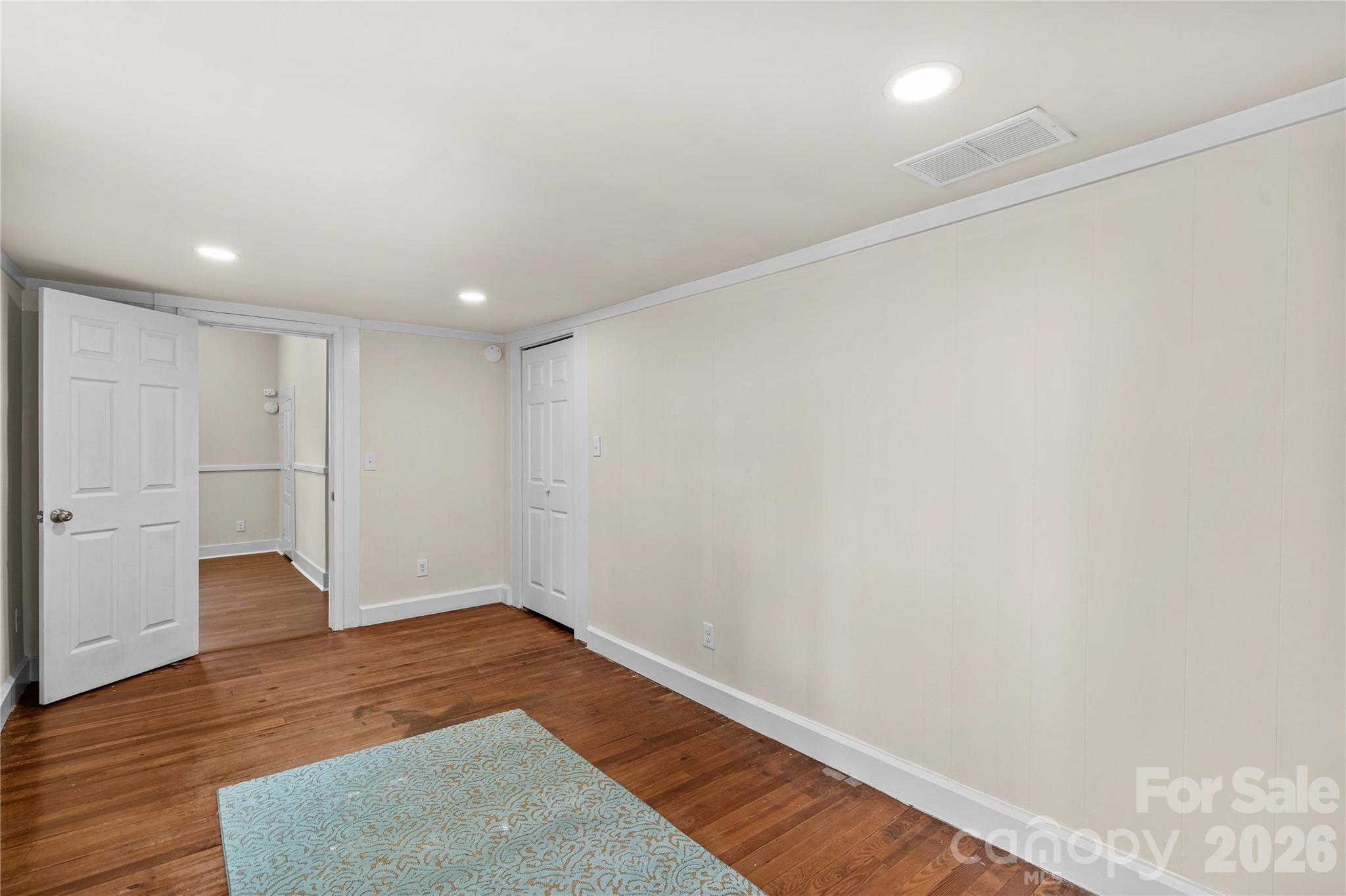 209 E Wilson Avenue Property Photo 30