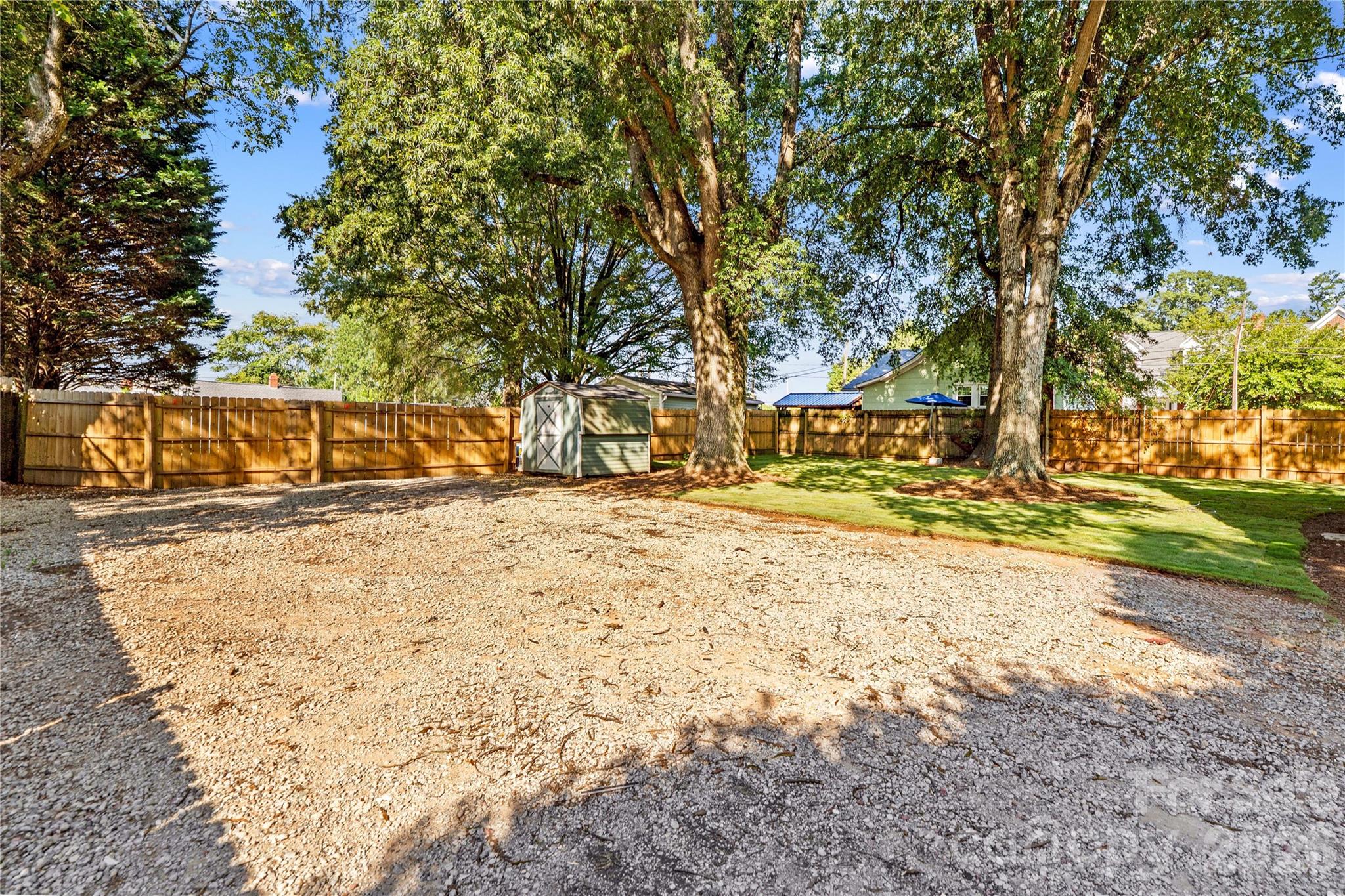 209 E Wilson Avenue Property Photo 35