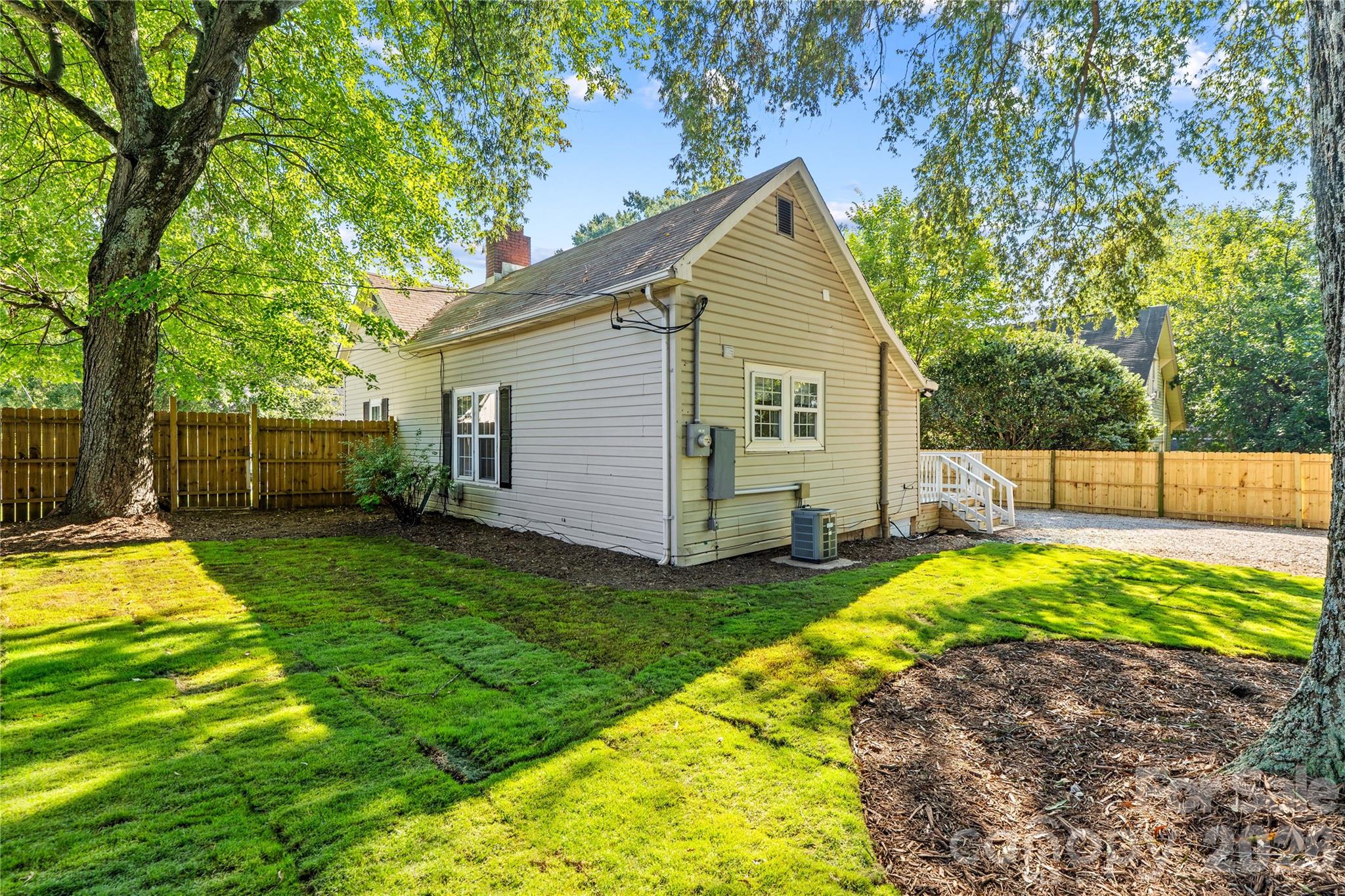 209 E Wilson Avenue Property Photo 41