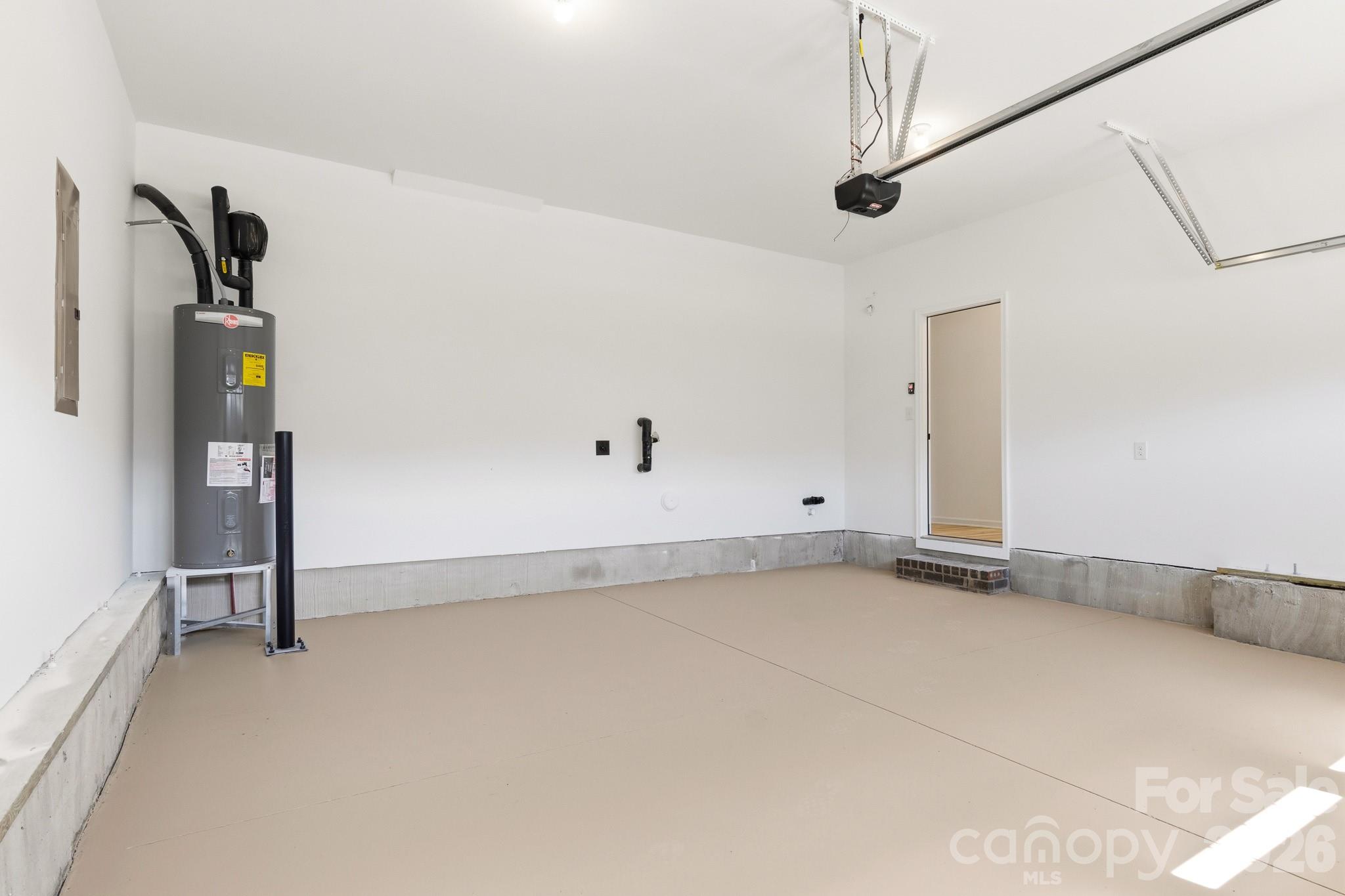 936 Scotch Meadows Loop Property Photo 10