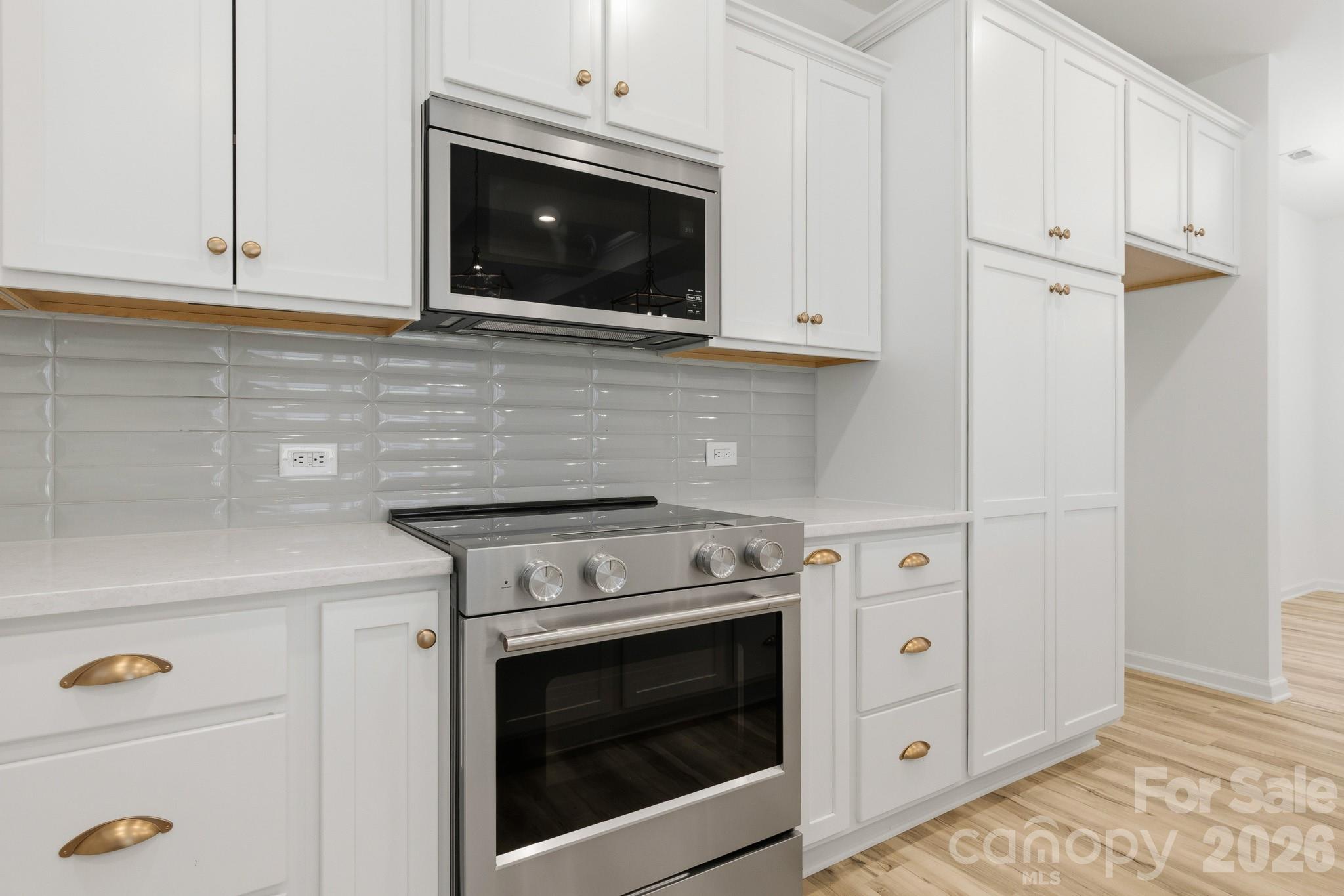 936 Scotch Meadows Loop Property Photo 17
