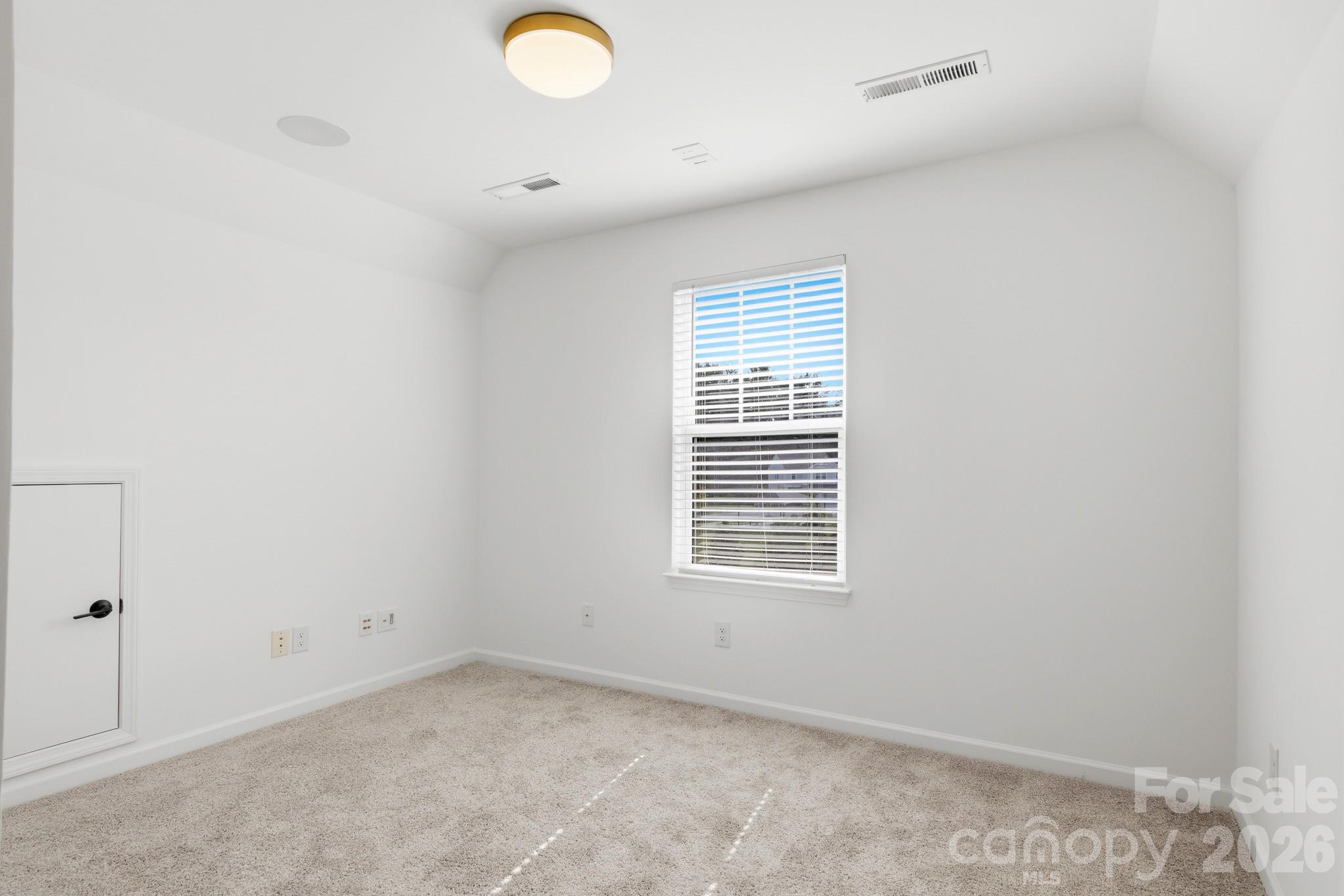 936 Scotch Meadows Loop Property Photo 33