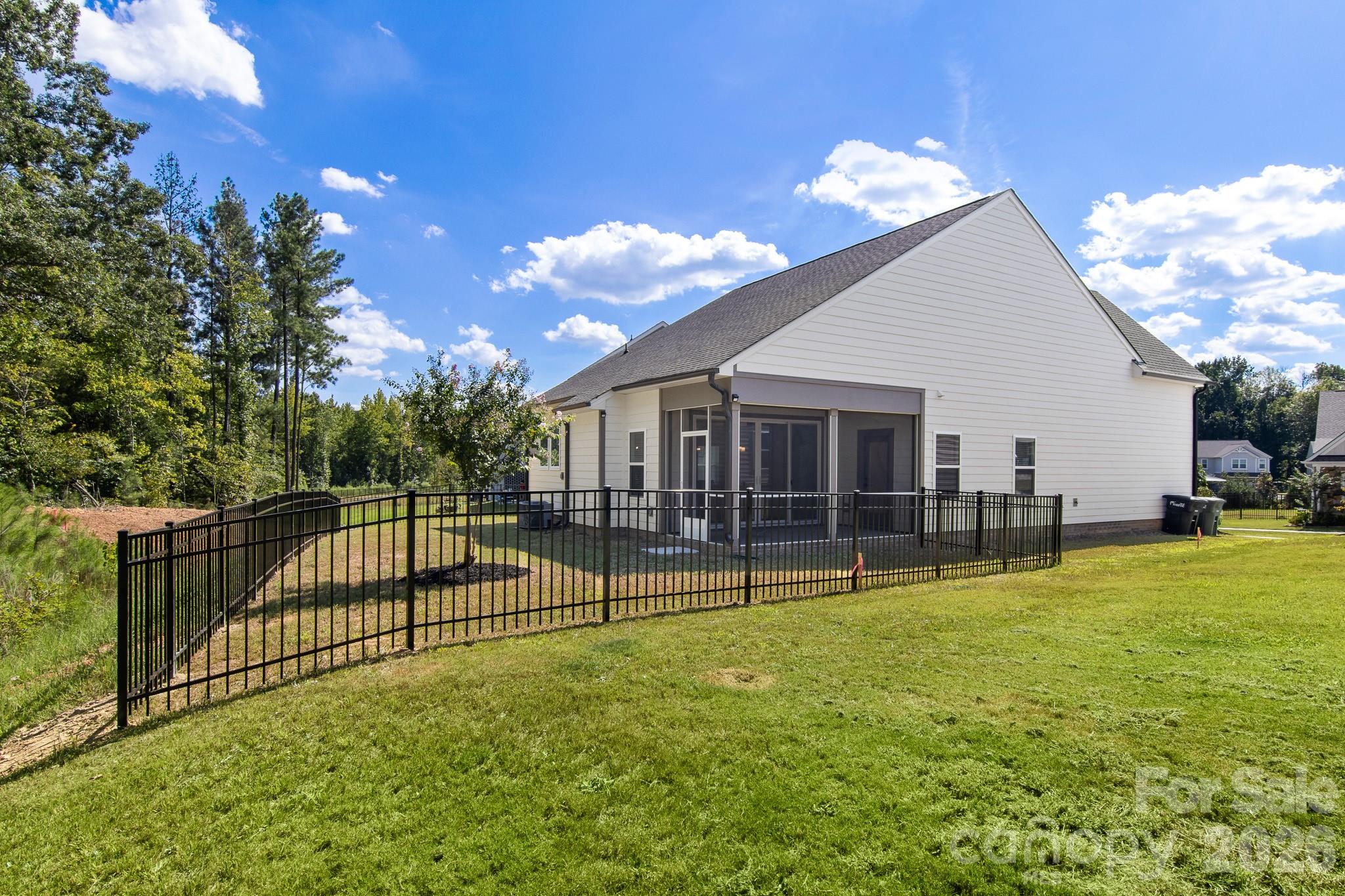 936 Scotch Meadows Loop Property Photo 40