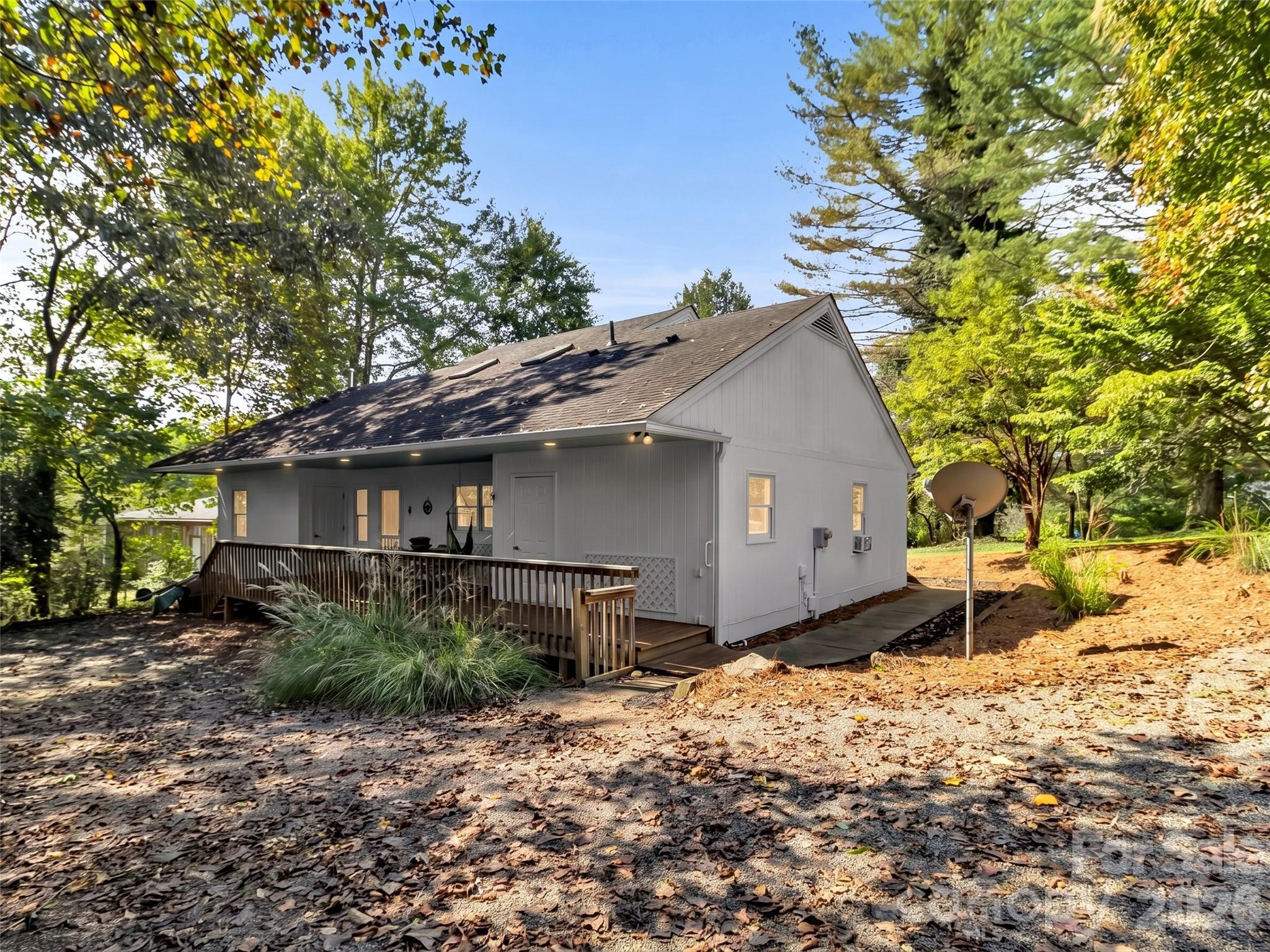 136 Buchanan Loop Property Photo 1