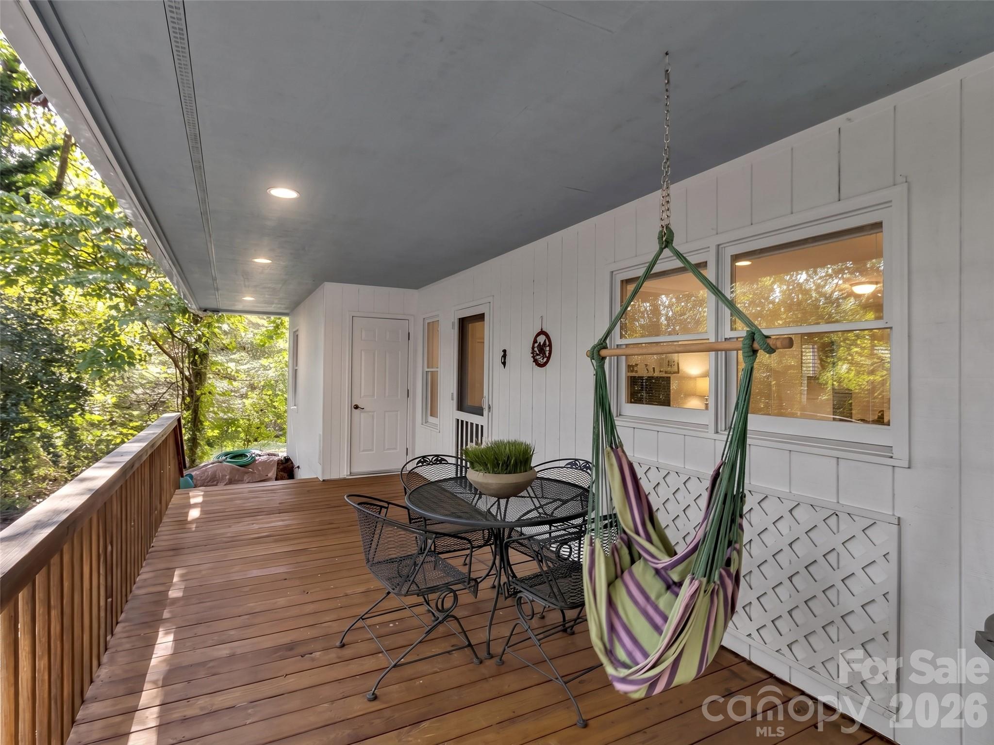 136 Buchanan Loop Property Photo 3