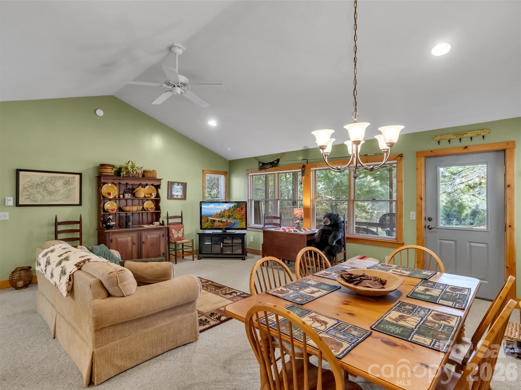 136 Buchanan Loop Property Photo 10