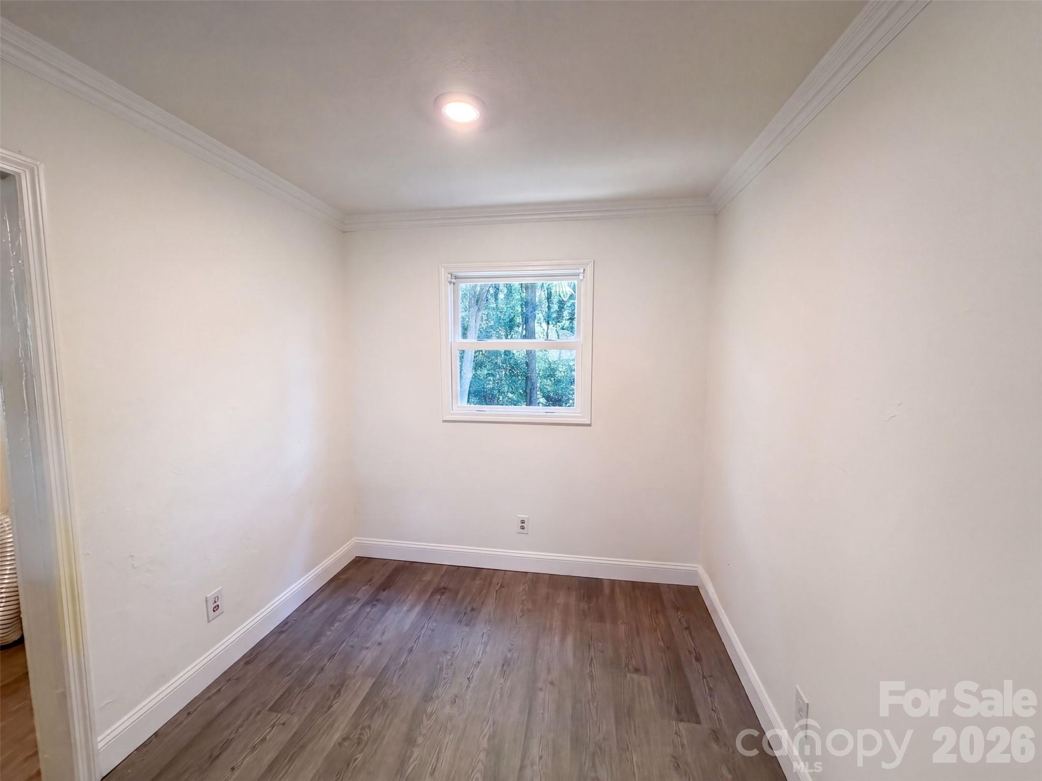 1610 Martin Avenue Property Photo 4