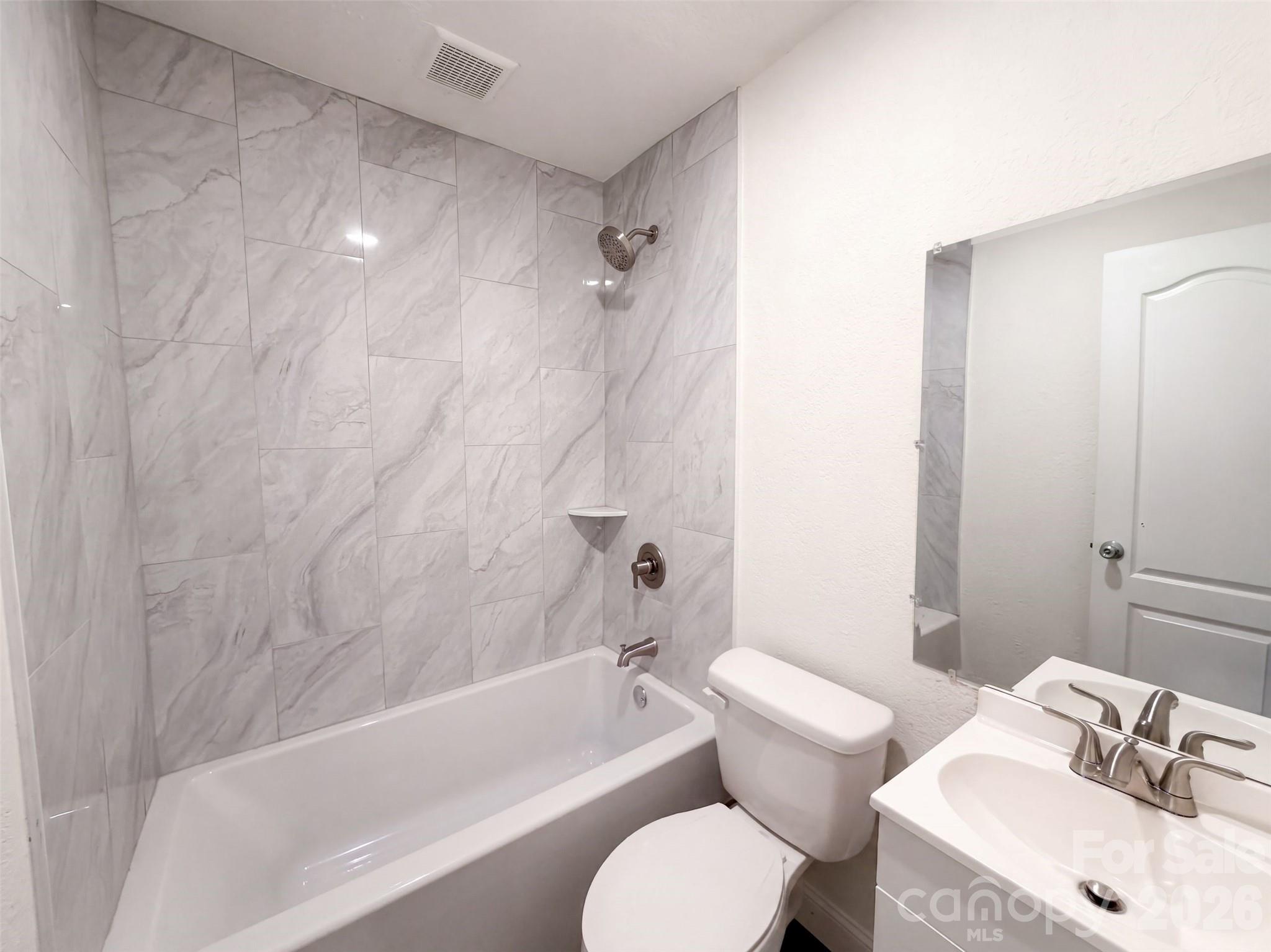 1610 Martin Avenue Property Photo 6