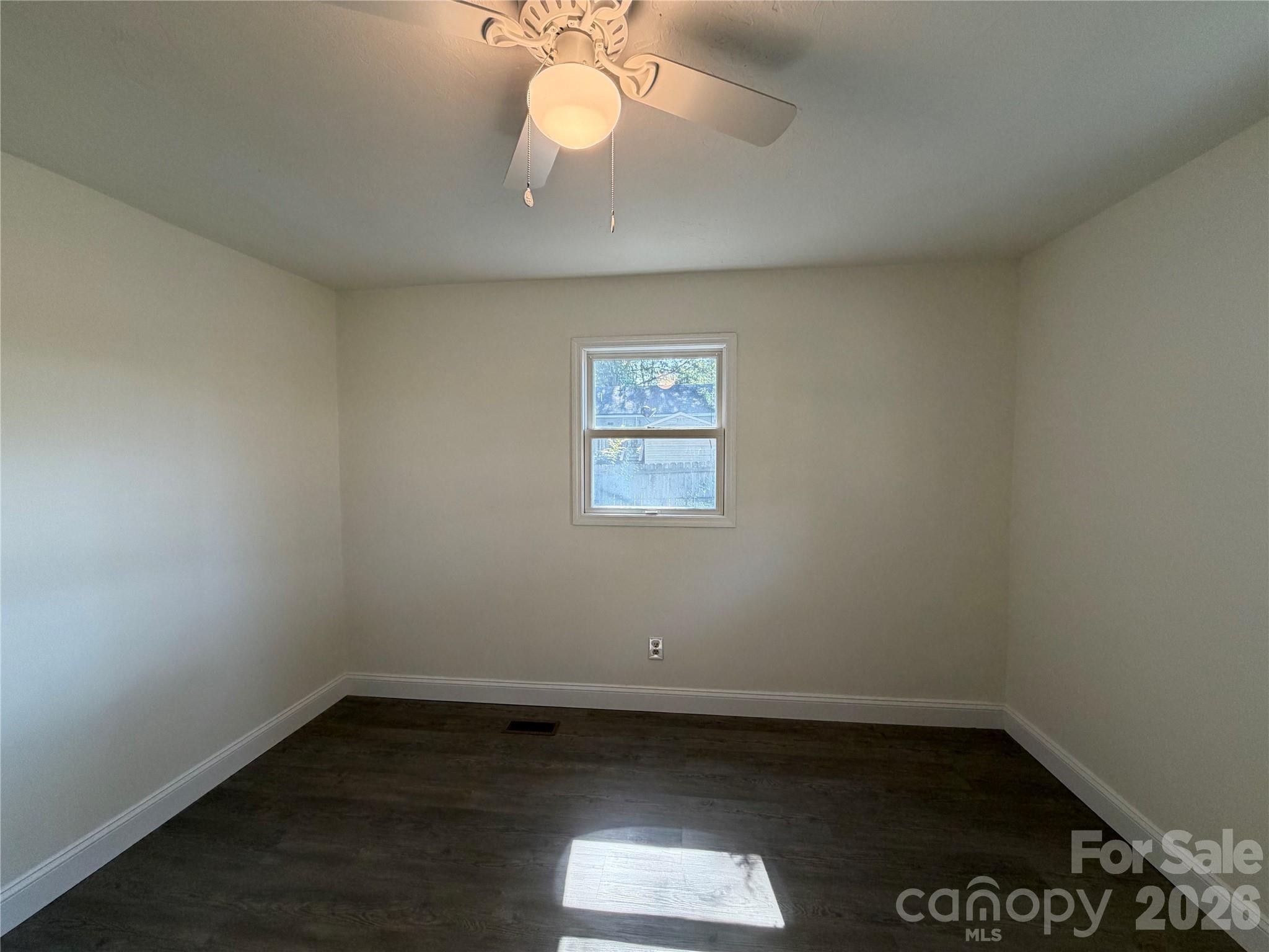1610 Martin Avenue Property Photo 7
