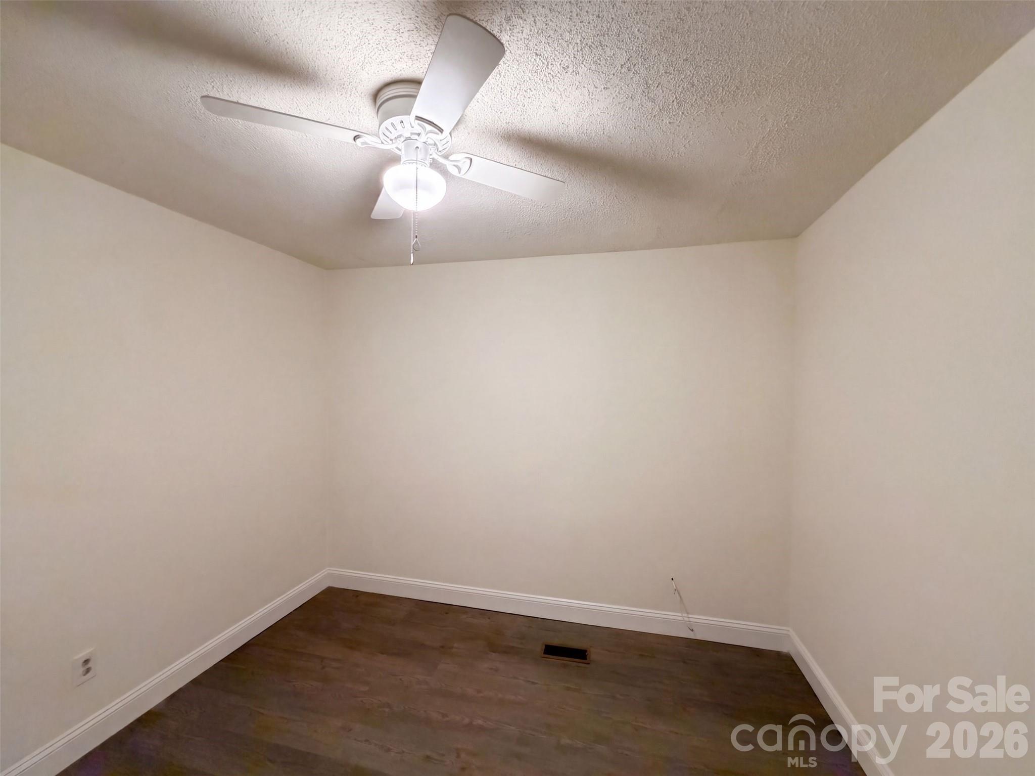 1610 Martin Avenue Property Photo 10