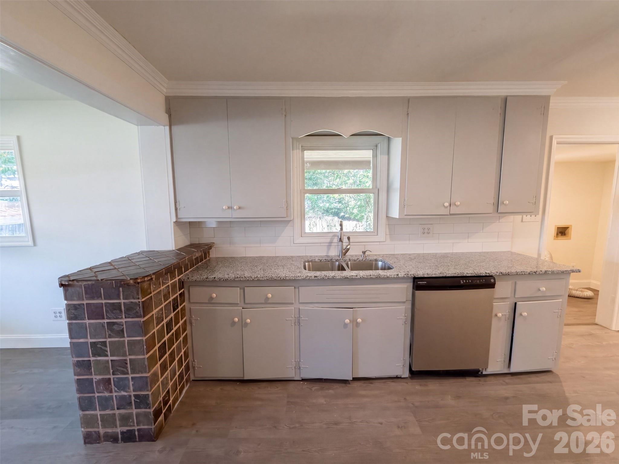 1610 Martin Avenue Property Photo 13