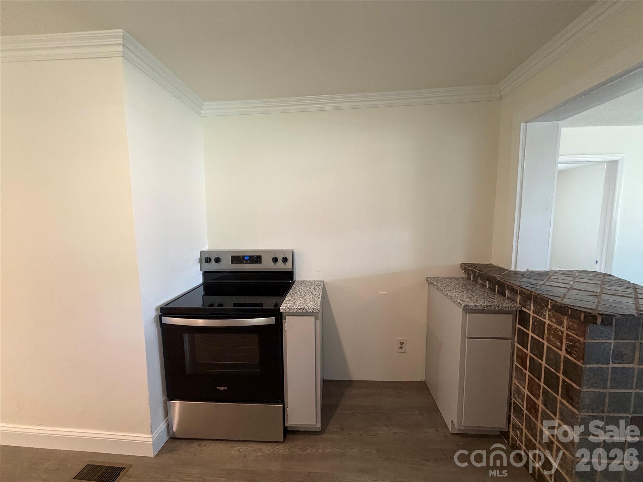 1610 Martin Avenue Property Photo 14