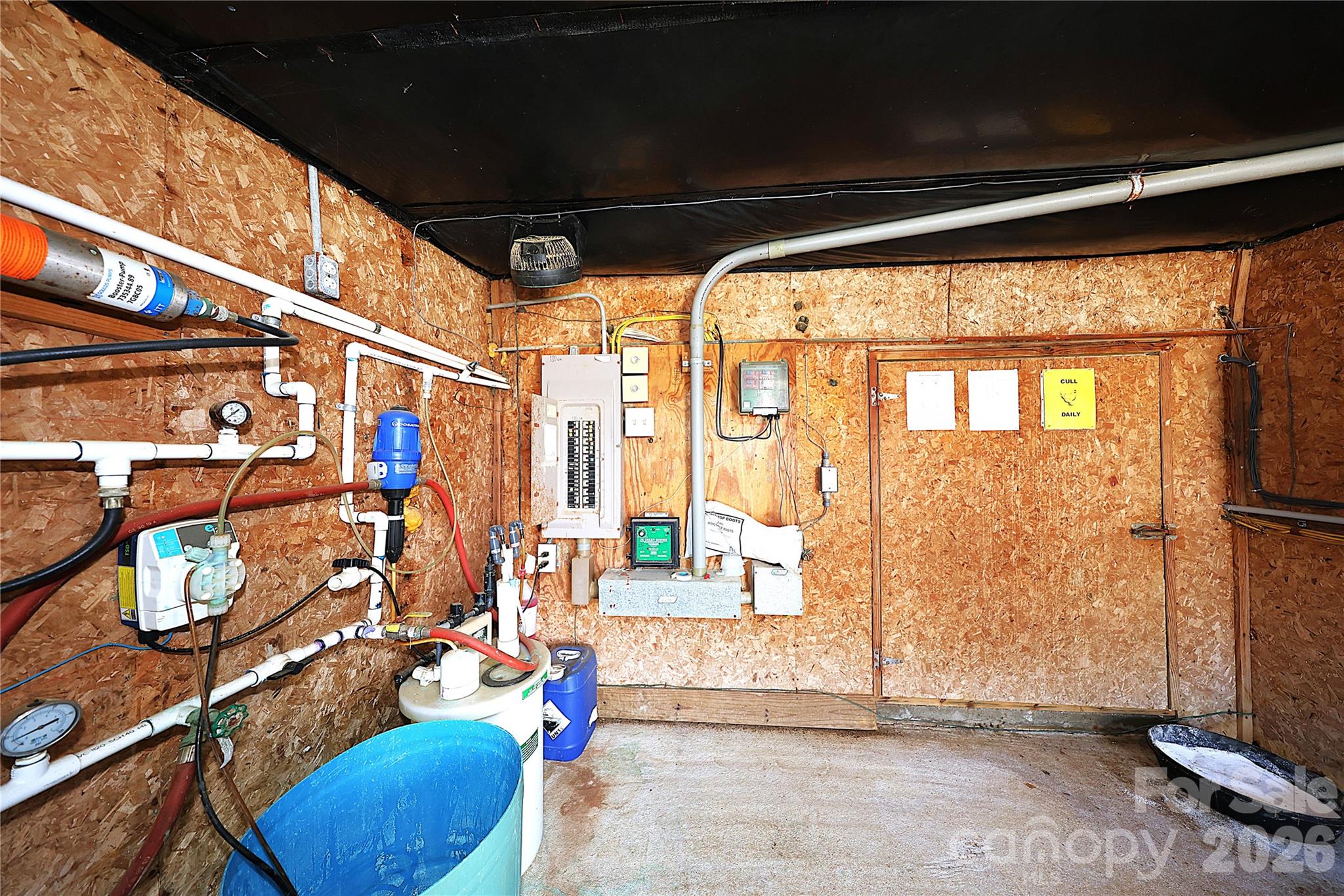 8280 Henry Gibson Road Property Photo 5