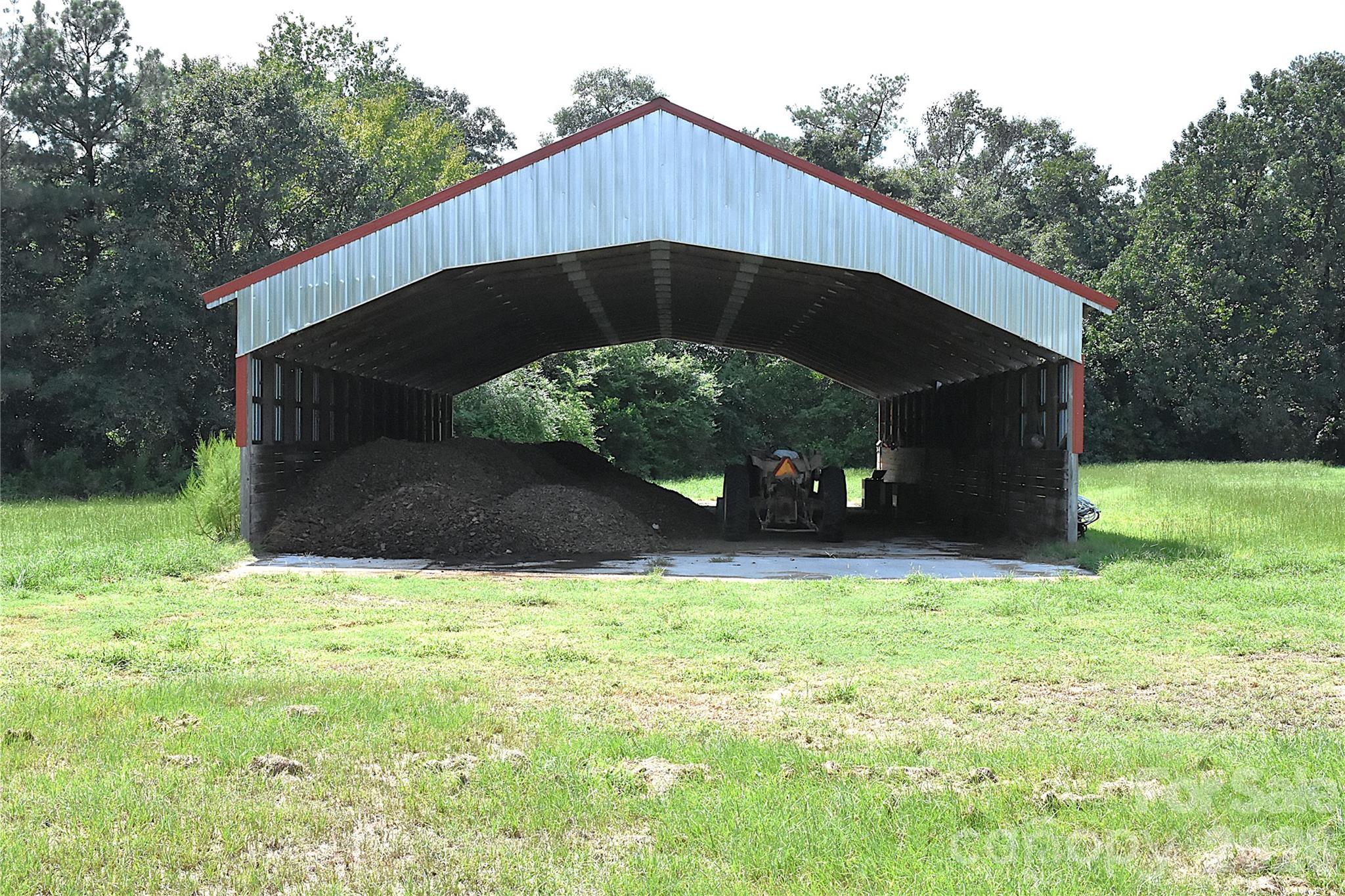 8280 Henry Gibson Road Property Photo 6
