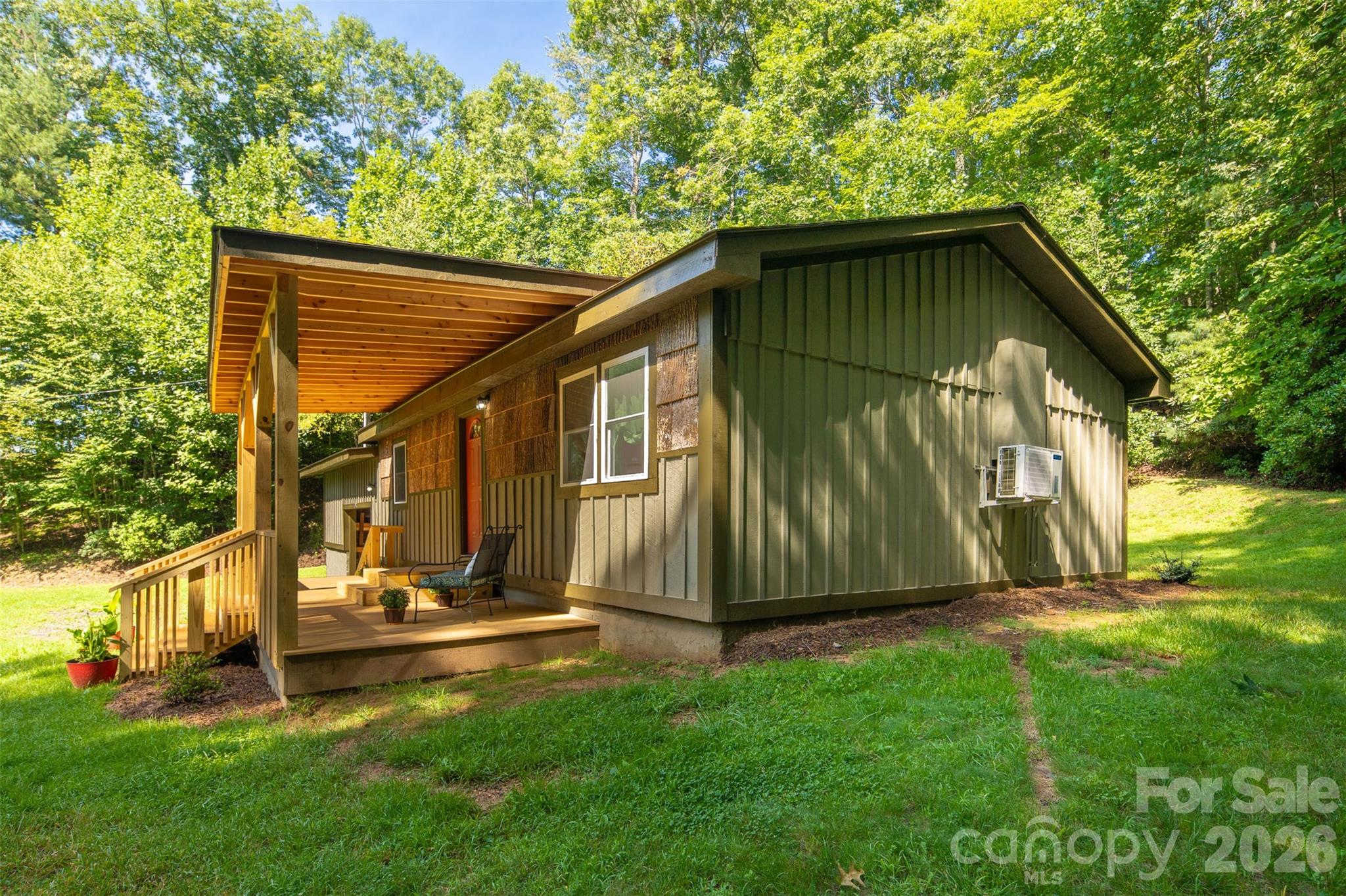 190 Hummingbird Lane Property Photo 8
