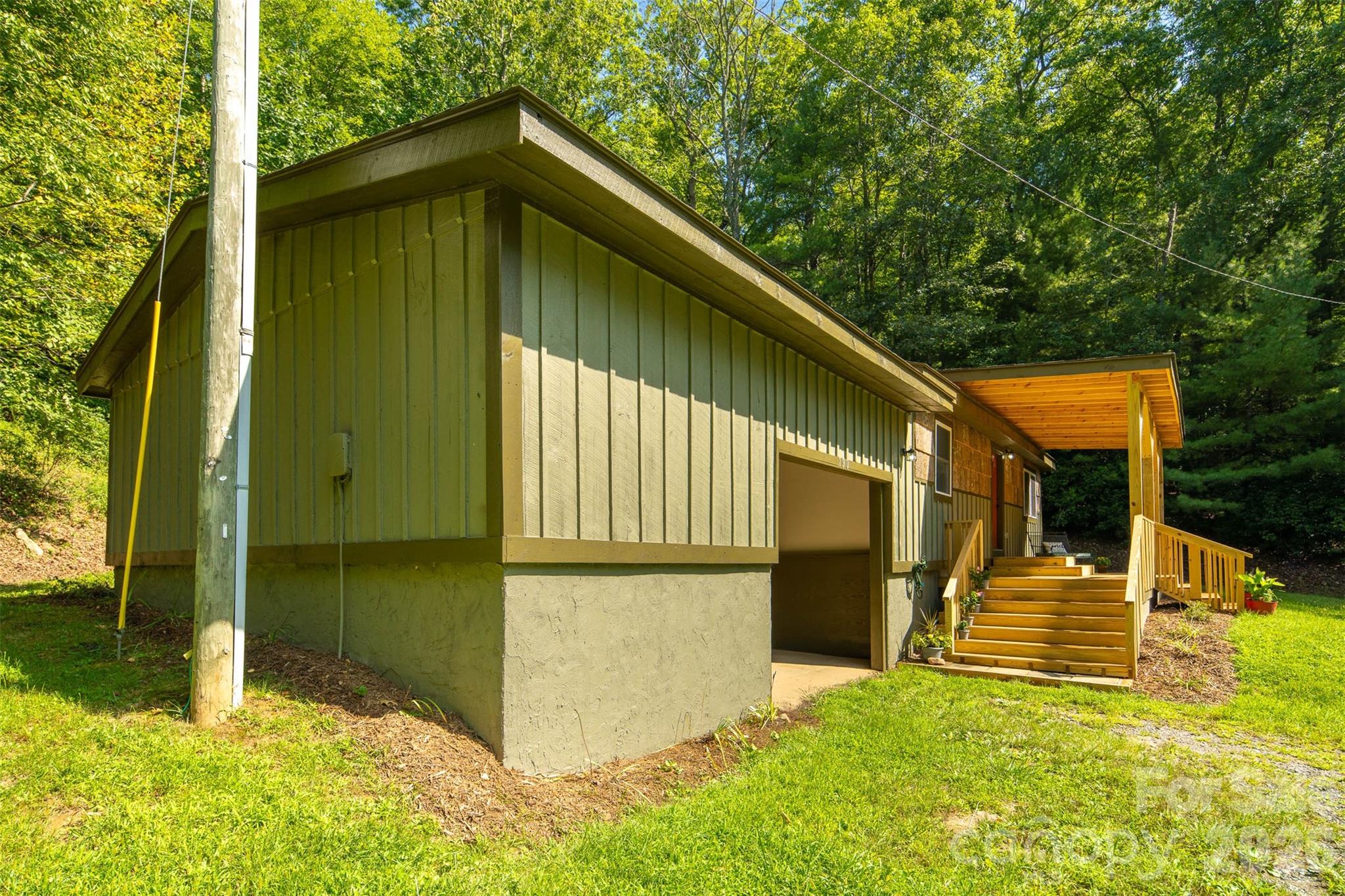 190 Hummingbird Lane Property Photo 33