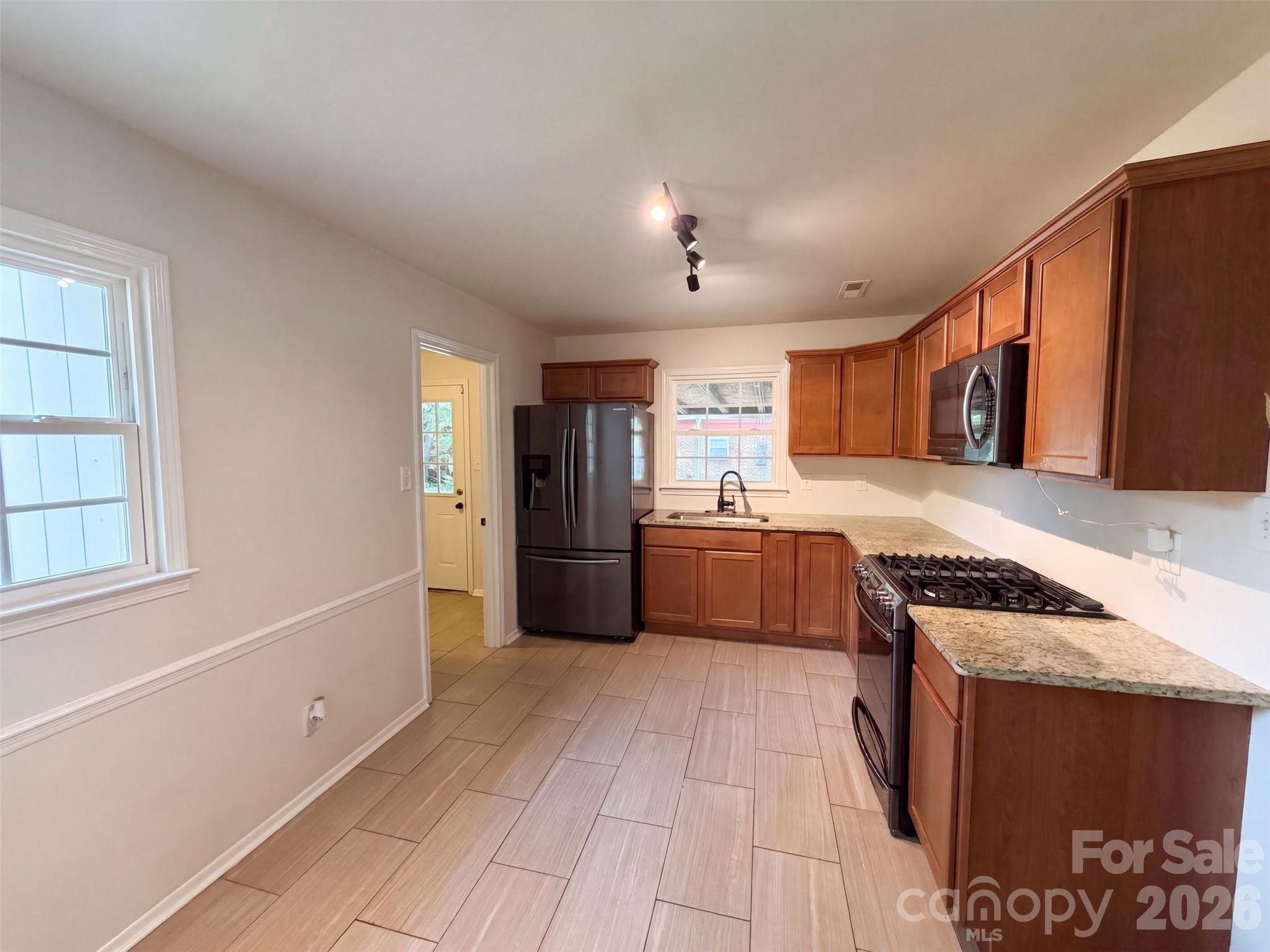 728 Milan Road Property Photo 6