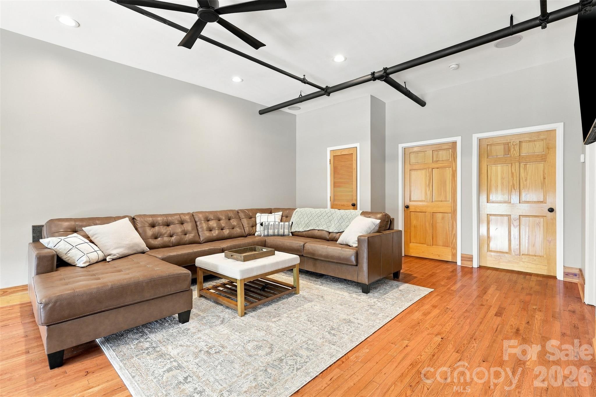 102 Russell Street 204 Property Photo 24
